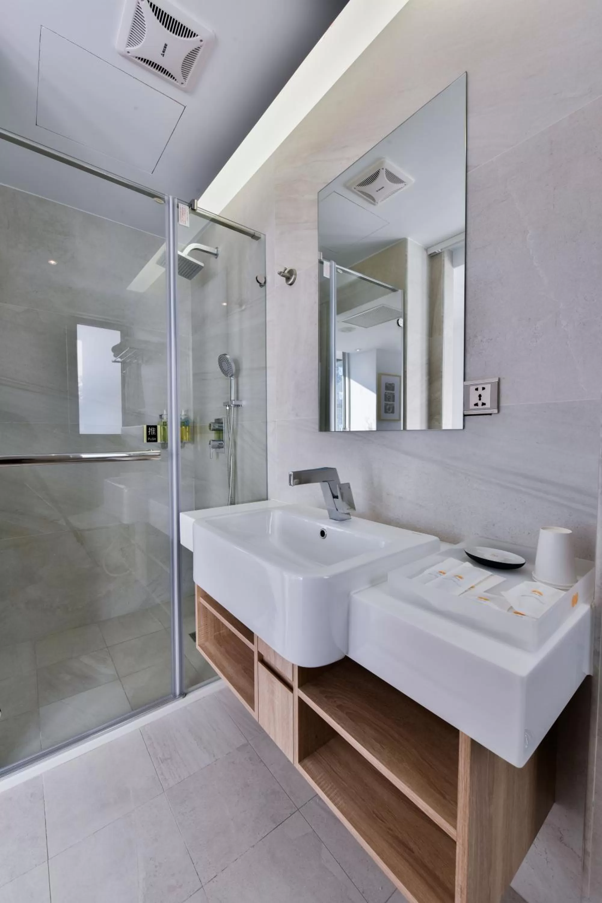 Bathroom in Hotel Mapp