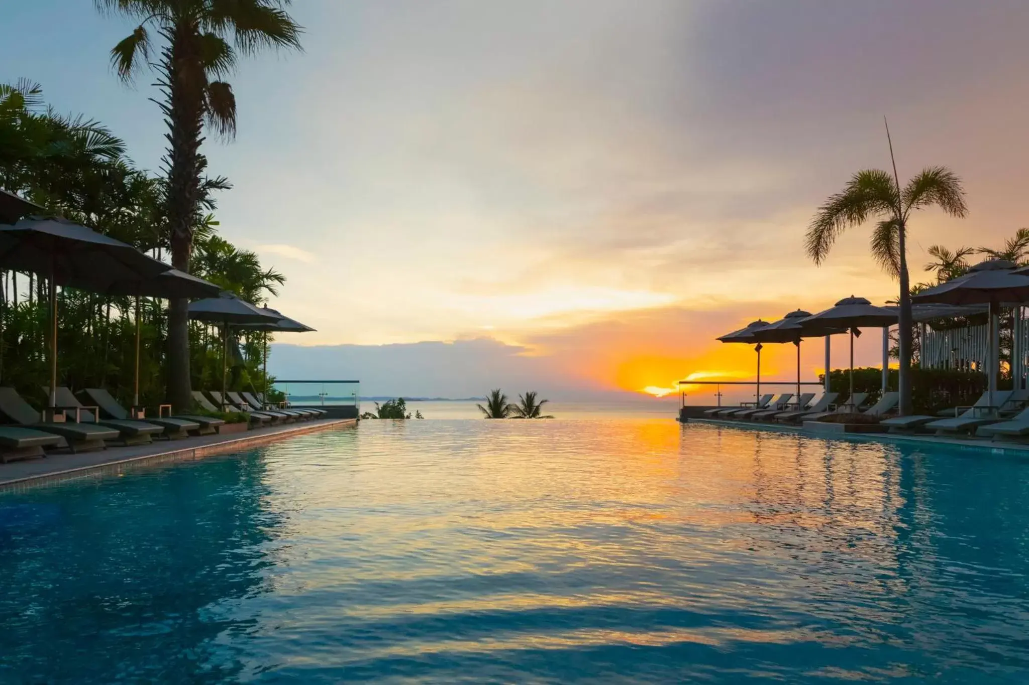 Swimming Pool in Holiday Inn Pattaya, an IHG Hotel