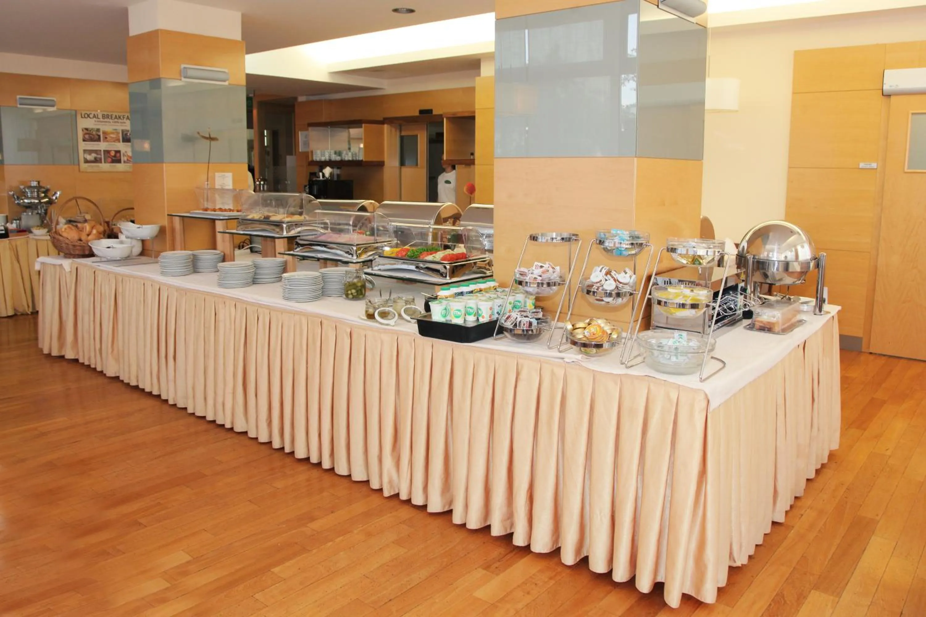 Buffet breakfast in Hotel Lovec