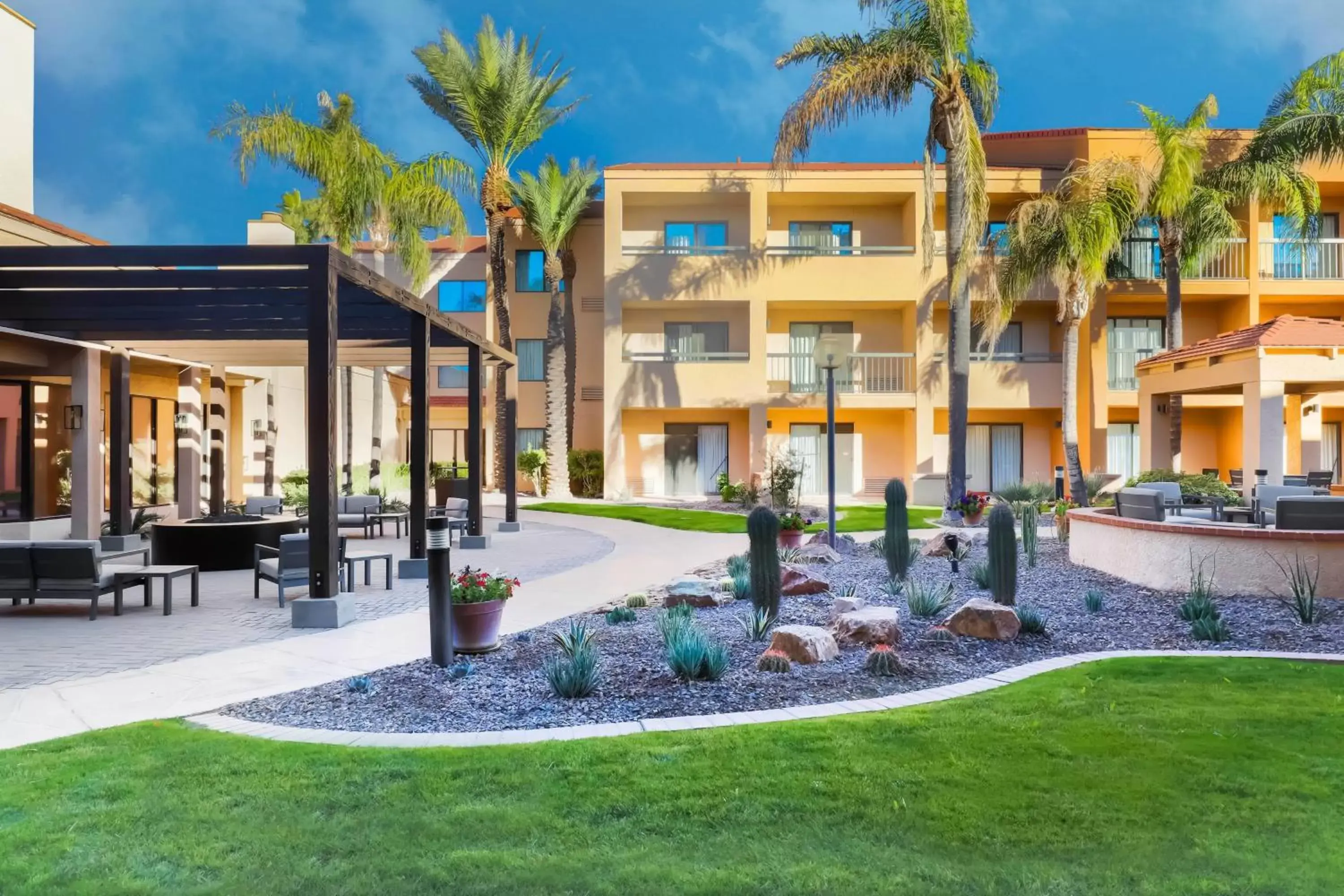 Property Building in Courtyard Tucson Airport