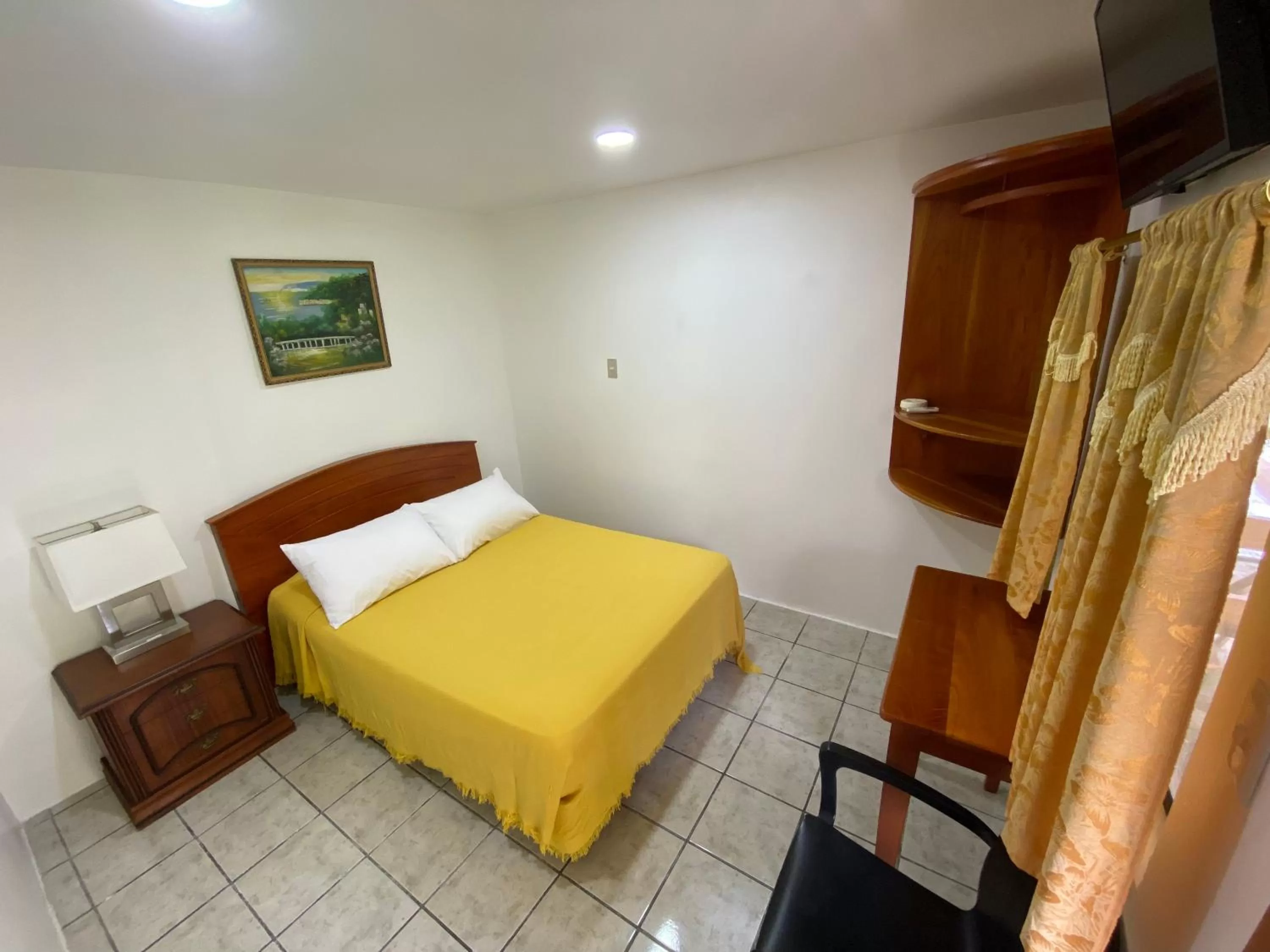 Bedroom, Bed in La Peregrina Galapagos B&B