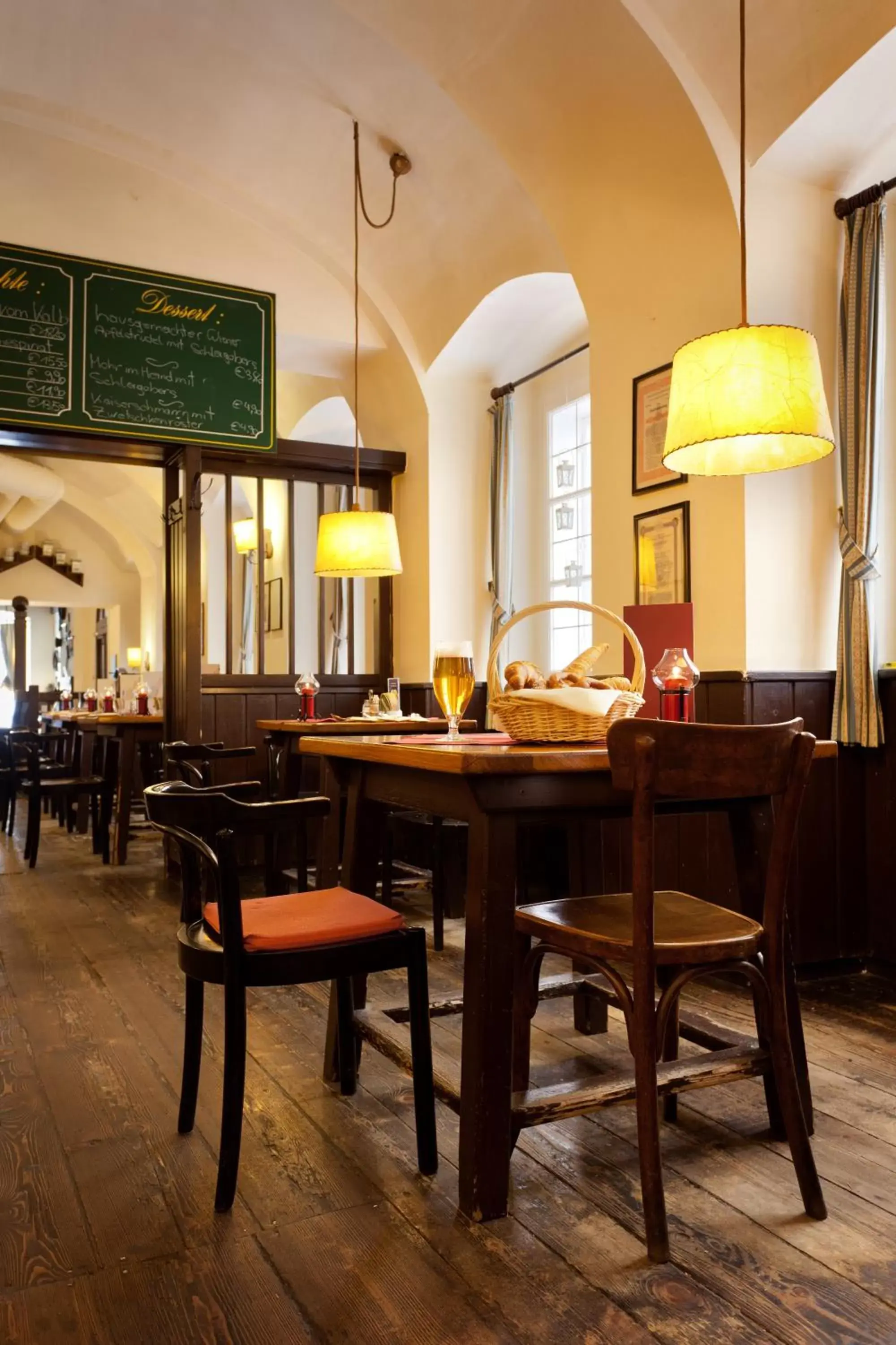 Restaurant/Places to Eat in Mercure Grand Hotel Biedermeier Wien