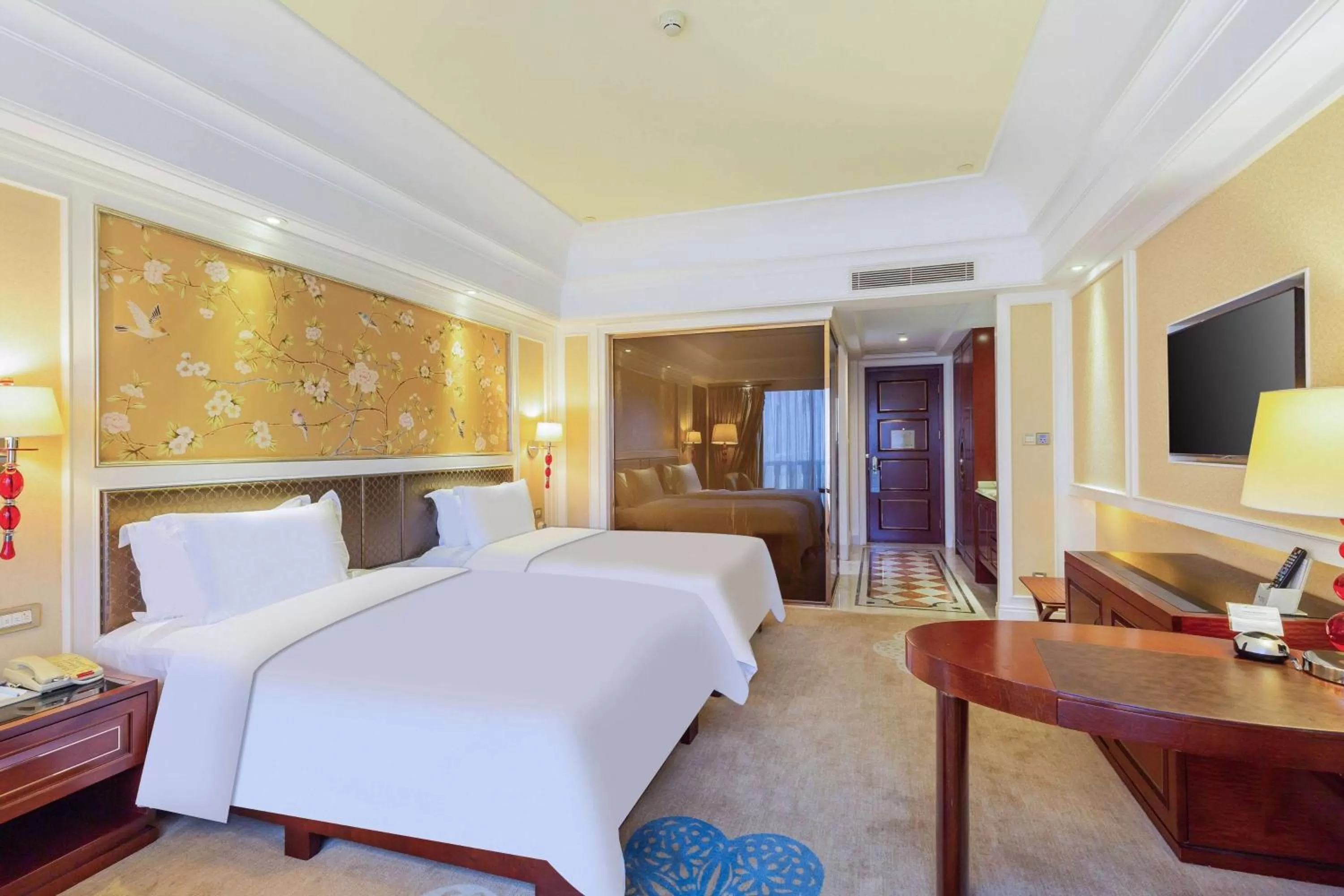 Photo of the whole room, Bed in WYNDHAM Foshan shunde