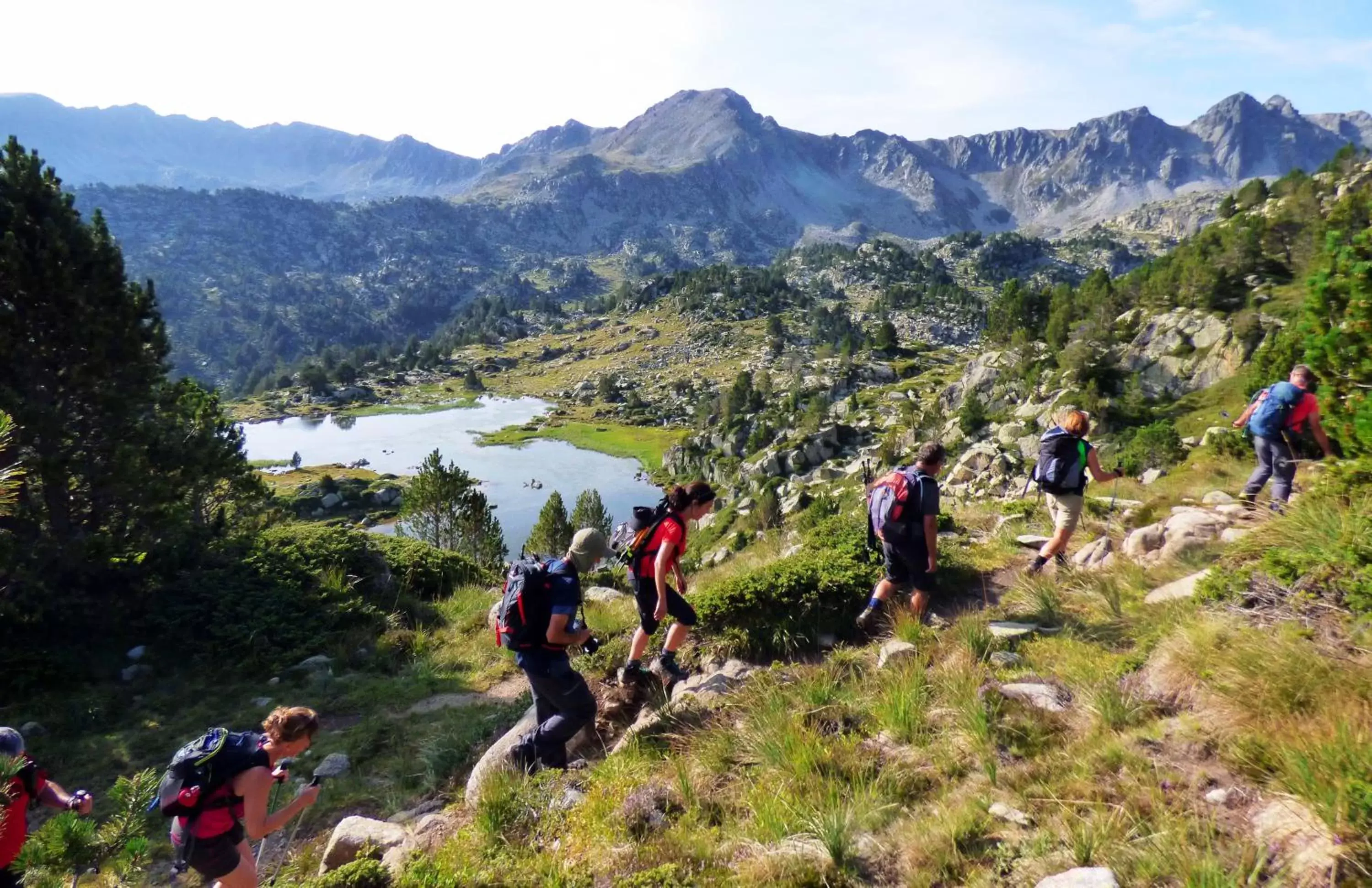 Hiking in Hotel Màgic Ski