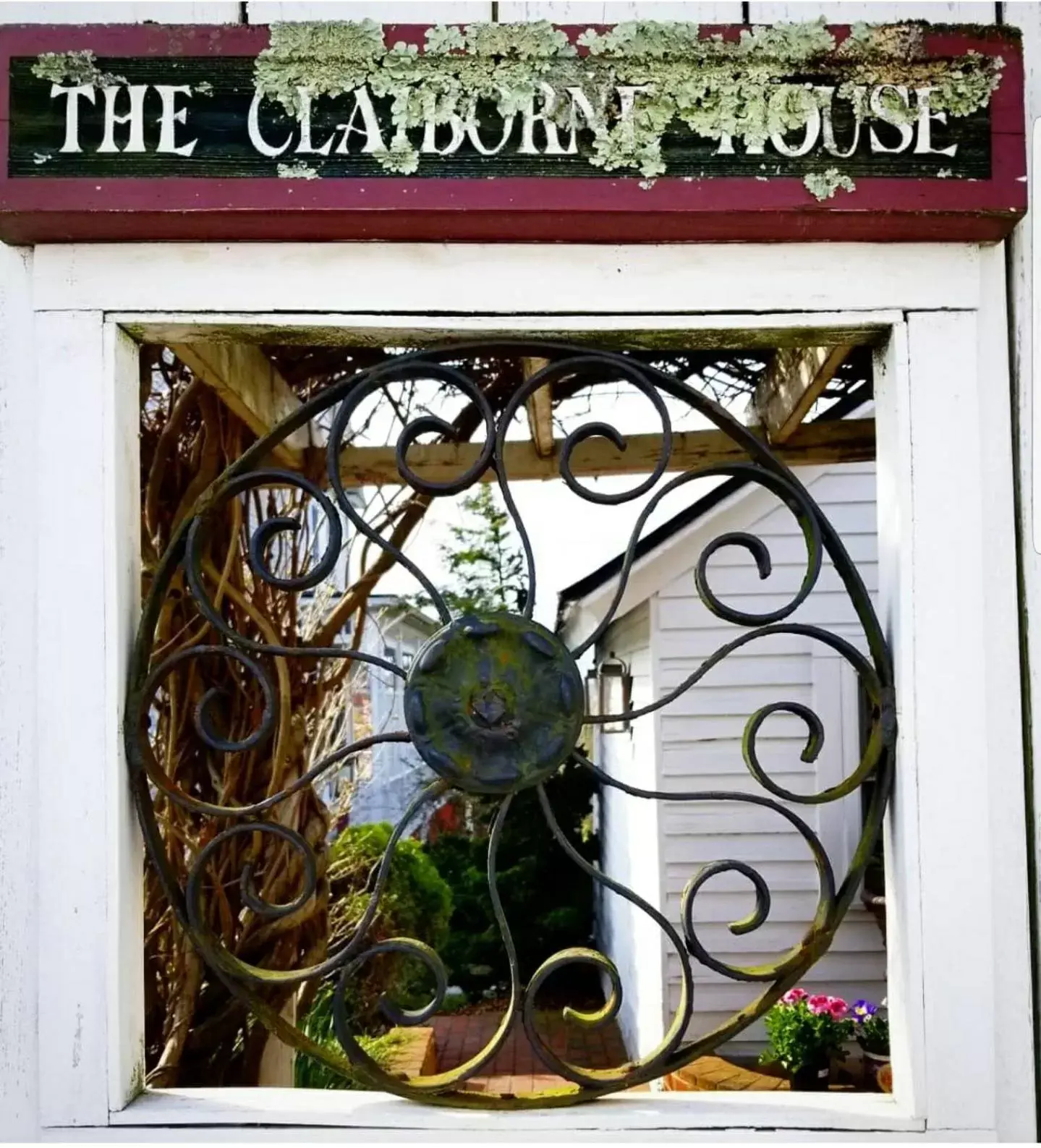 Facade/entrance in The Claiborne Bed and Breakfast