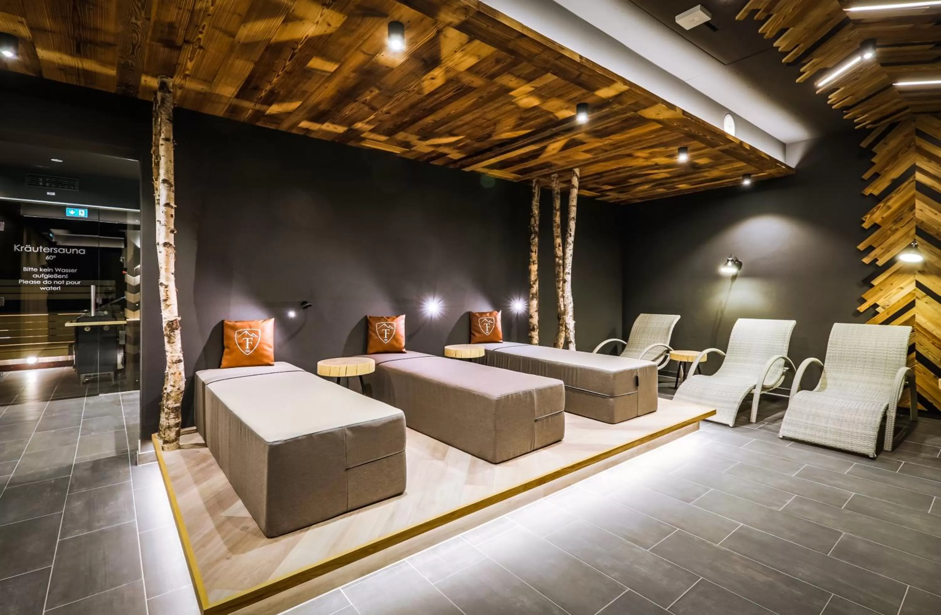 Spa and wellness centre/facilities in 24 by AvenidA - Mountain Hotel