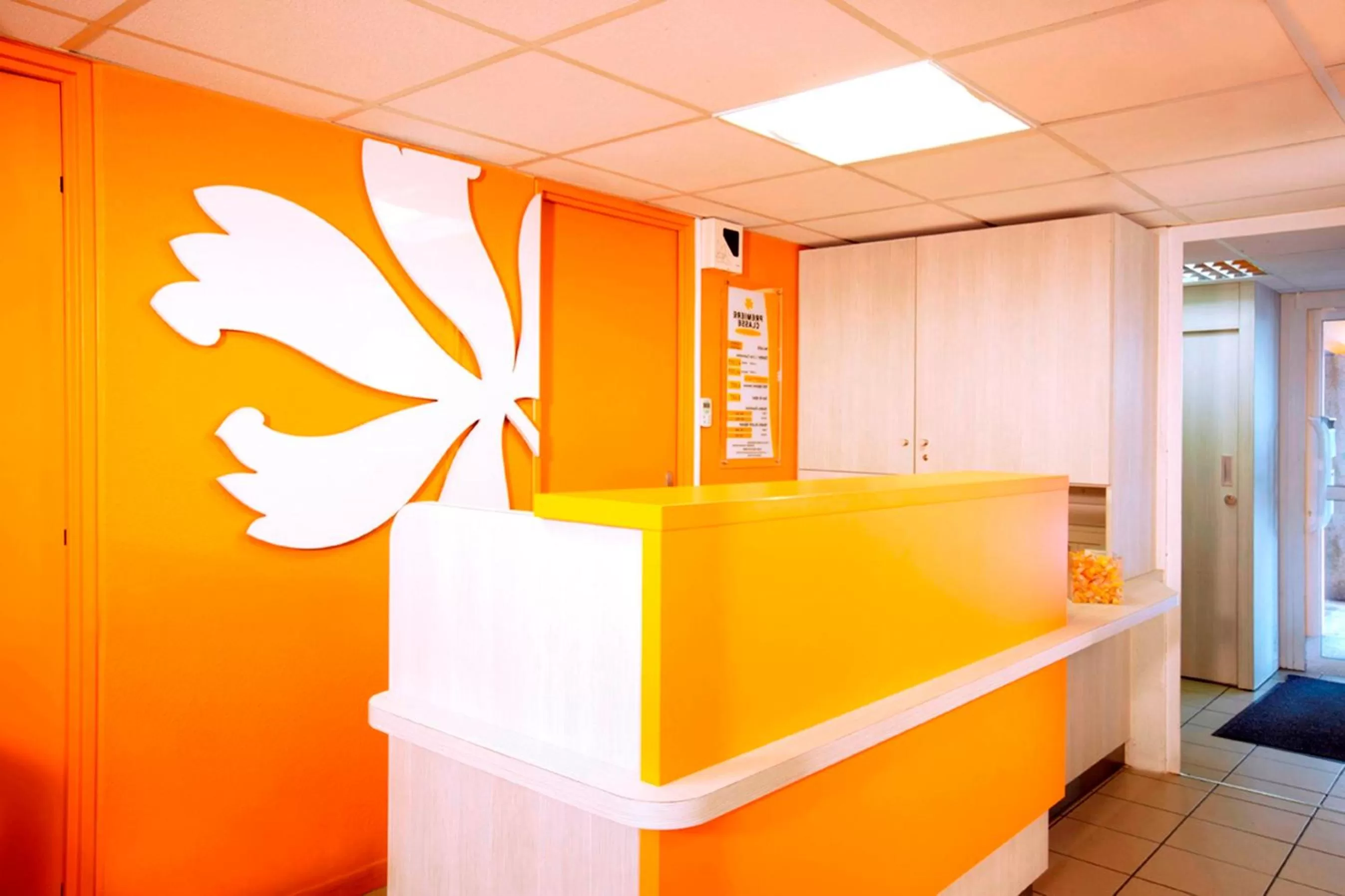 Lobby or reception in Premiere Classe Lille - Villeneuve d’Ascq - Stade Pierre Mauroy