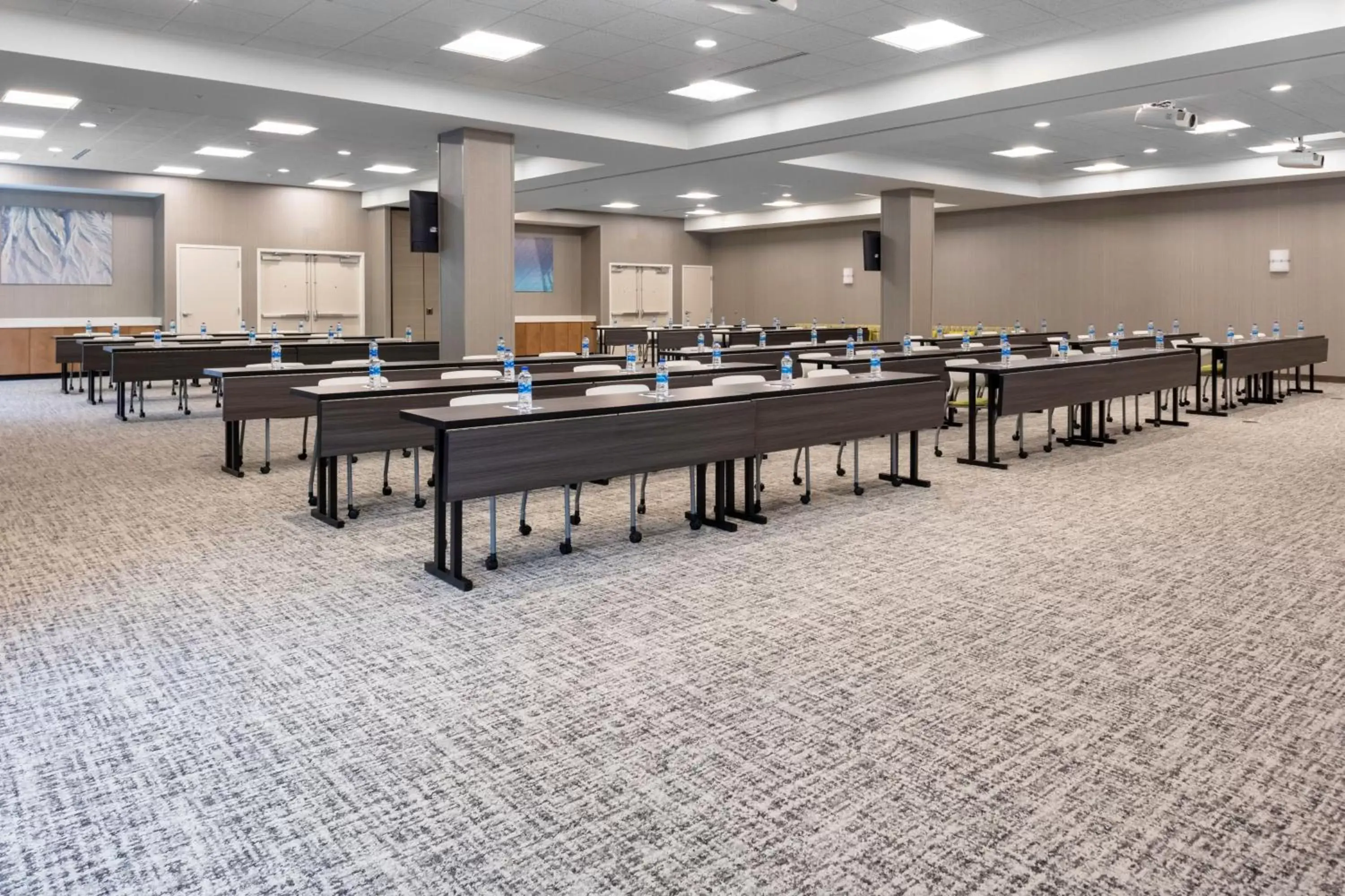 Meeting/conference room in SpringHill Suites By Marriott Durham City View