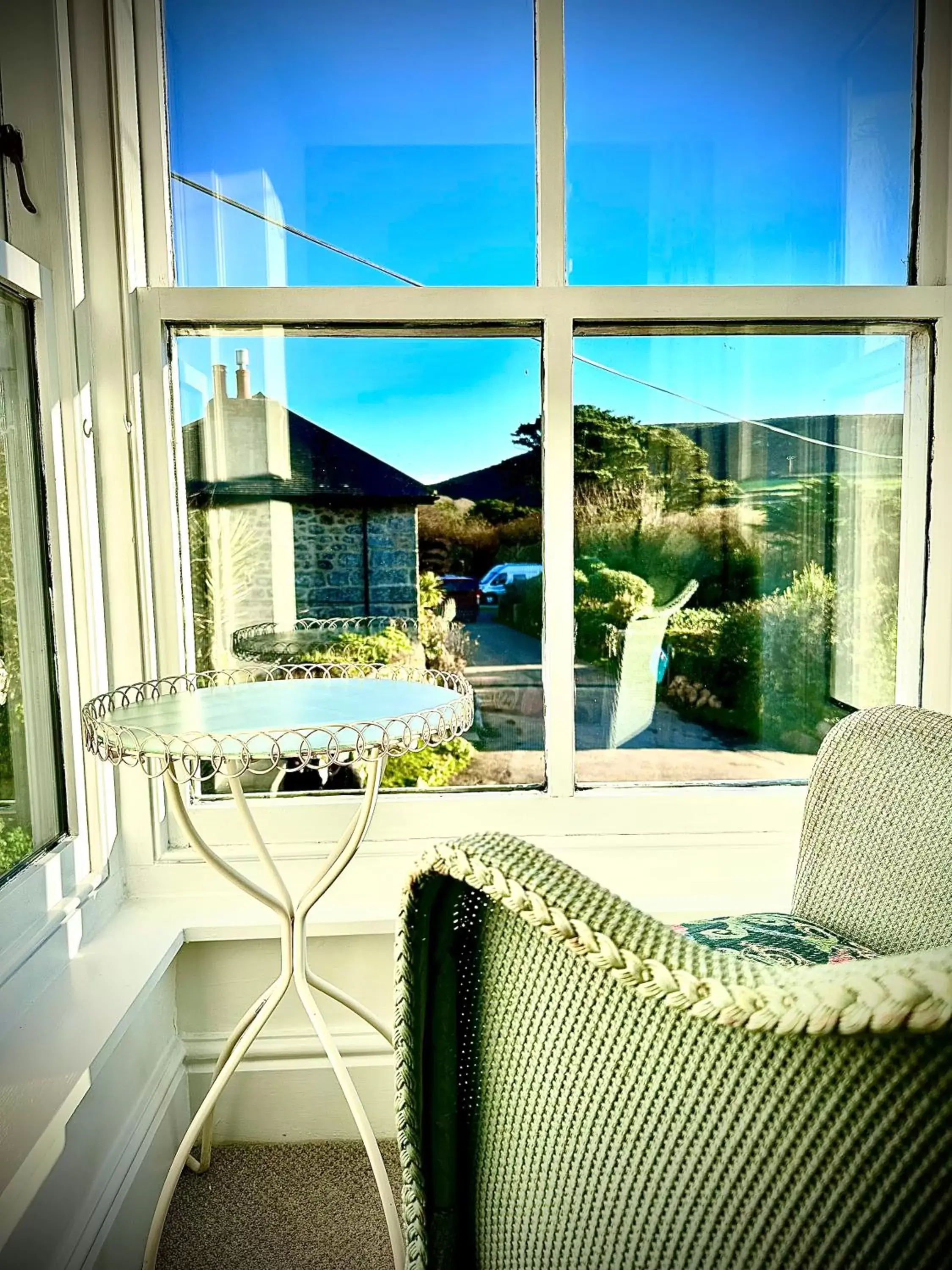 Seating area in The White House at The Tinners Arms