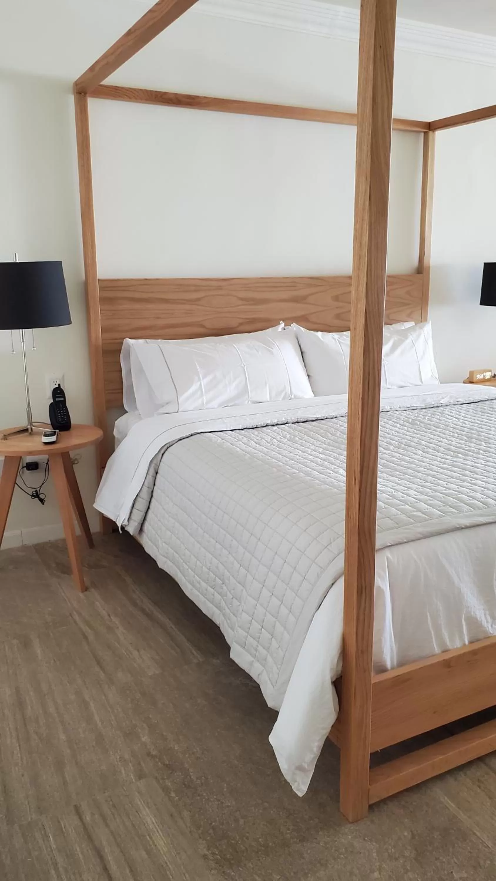 Bed in Hotel Secreto