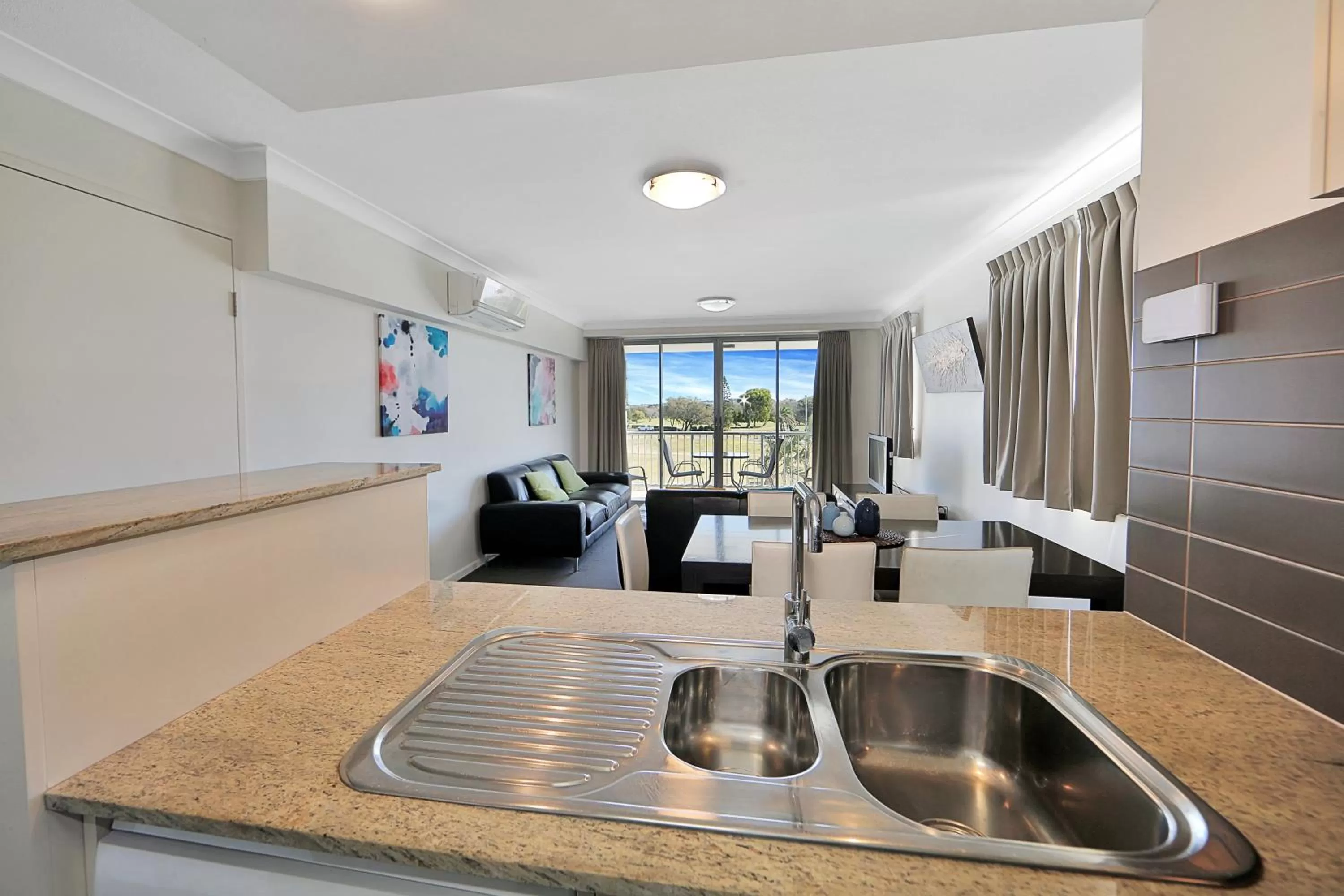 Kitchen or kitchenette in The Point Resort