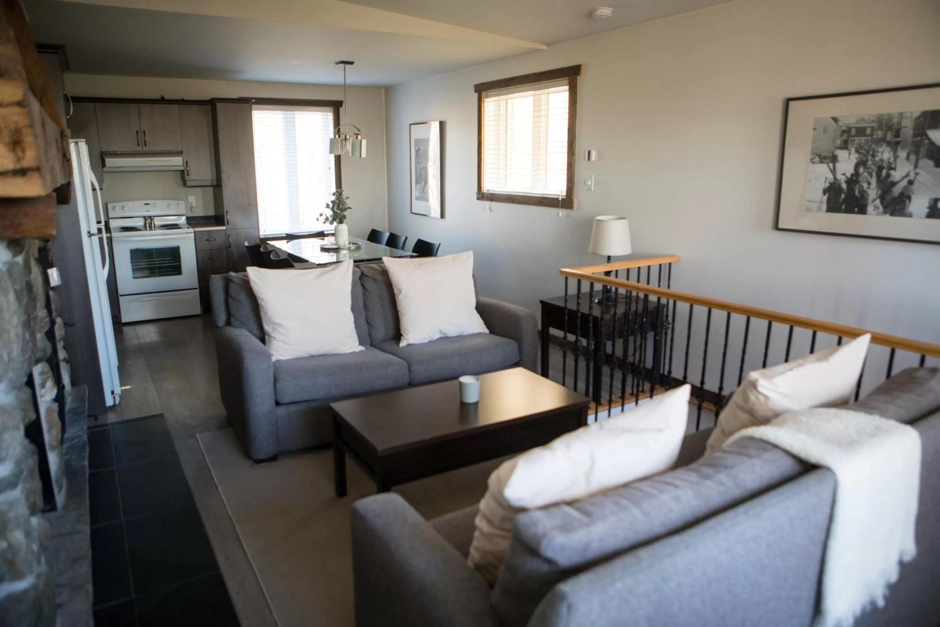 Seating Area in Le Montagnard, Auberge Hôtel & Chalets