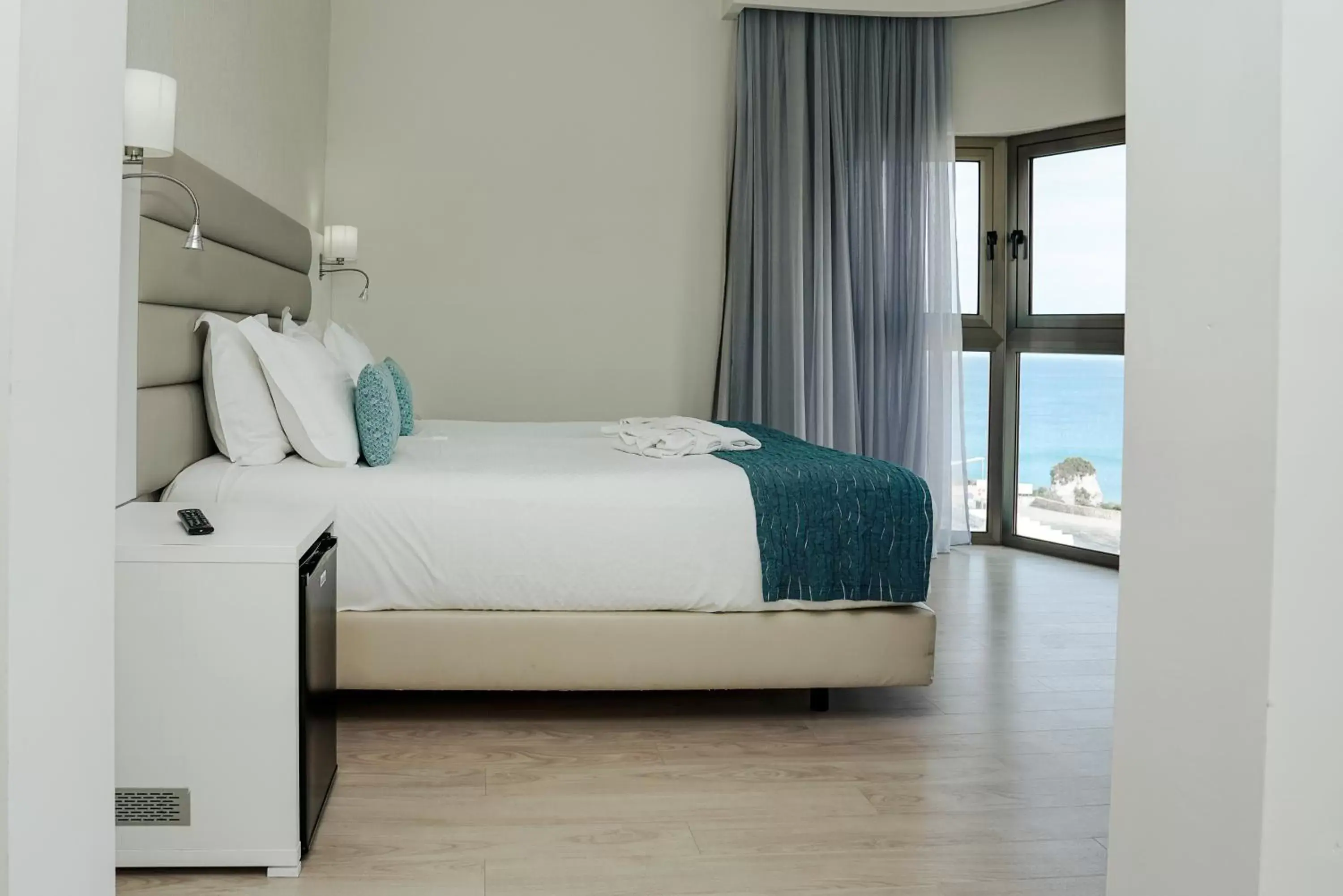 Bedroom, Bed in Carvi Beach Hotel