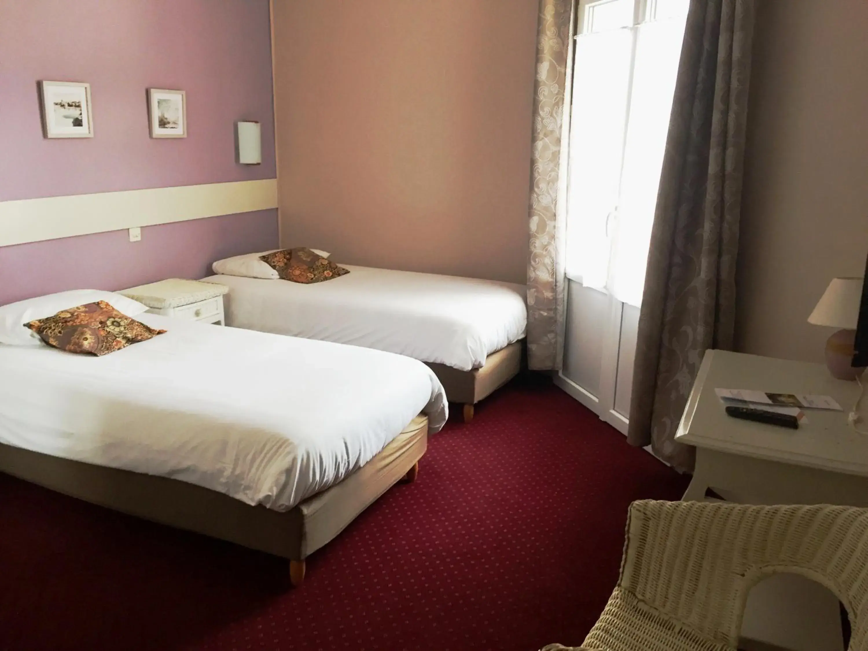 Bedroom, Bed in Hôtel Villa Du Parc