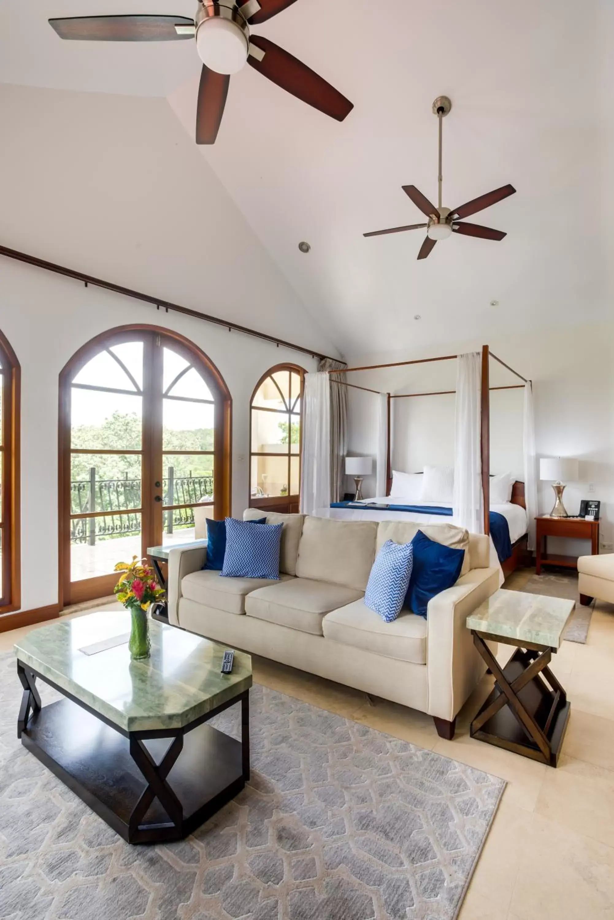 Living room, Seating Area in San Ignacio Resort Hotel