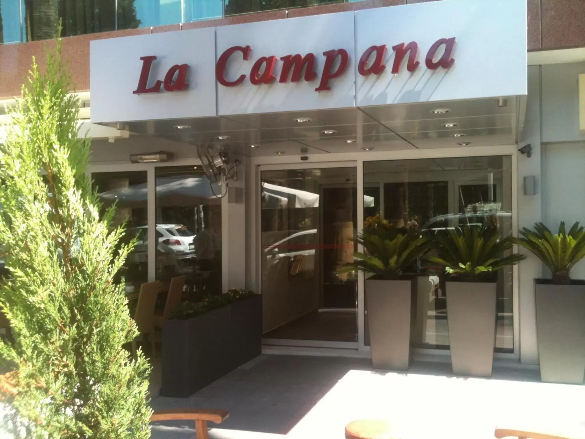 Facade/entrance in Karaca Hotel Facade/entrance in Karaca Hotel