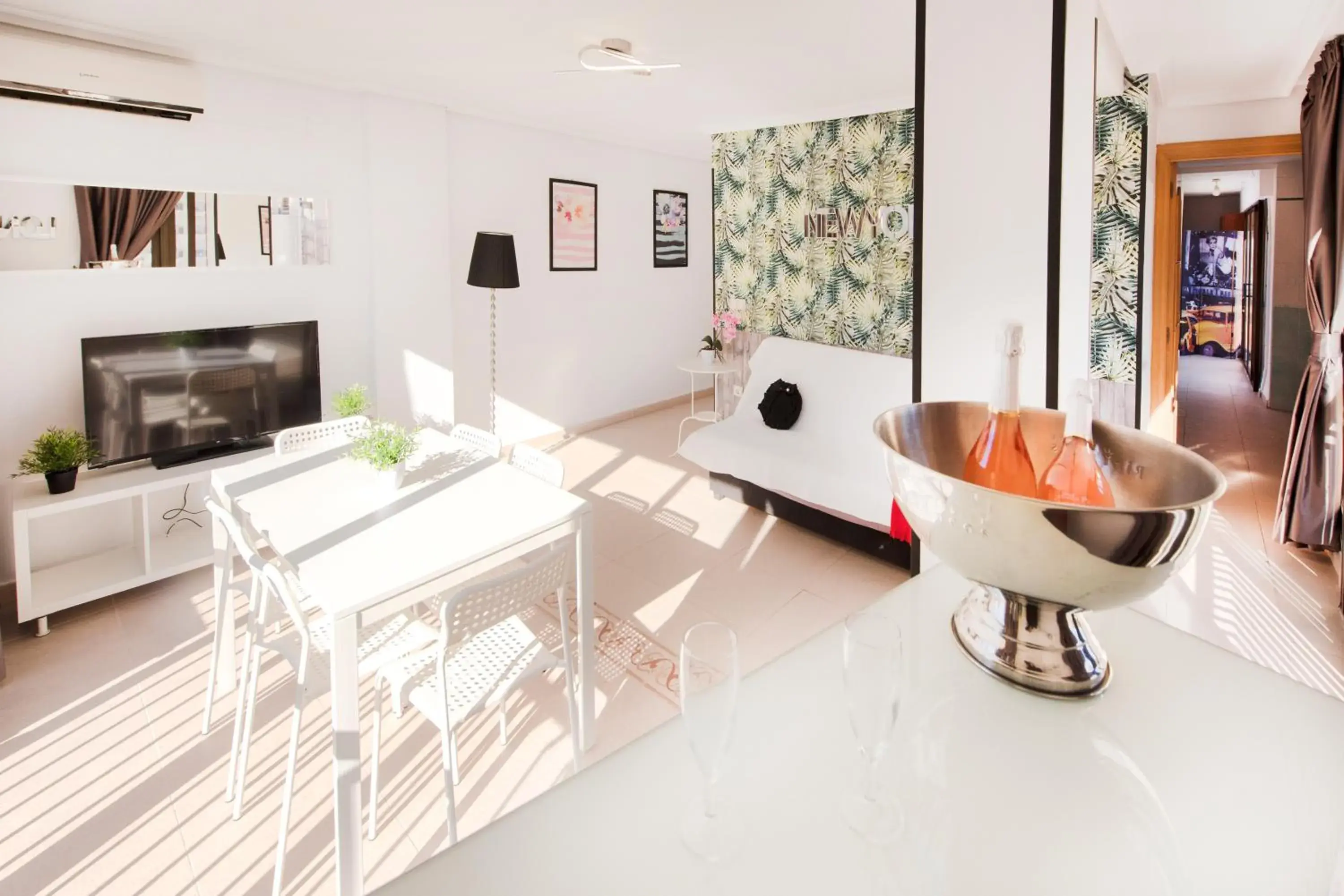 Living room, Kitchen/Kitchenette in My Pretty Payma Apartamentos