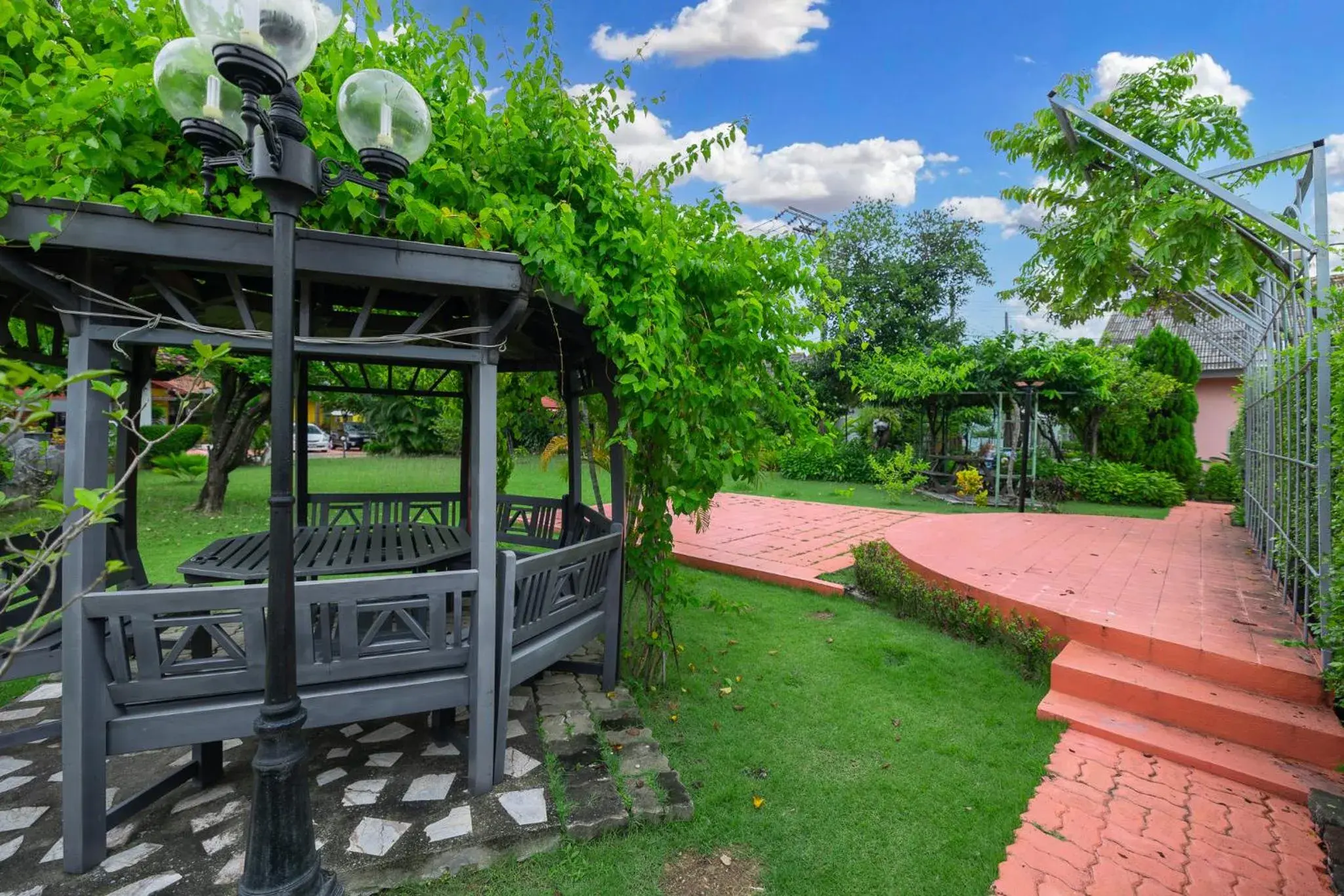 Garden view in Bangkok Rama Hotel
