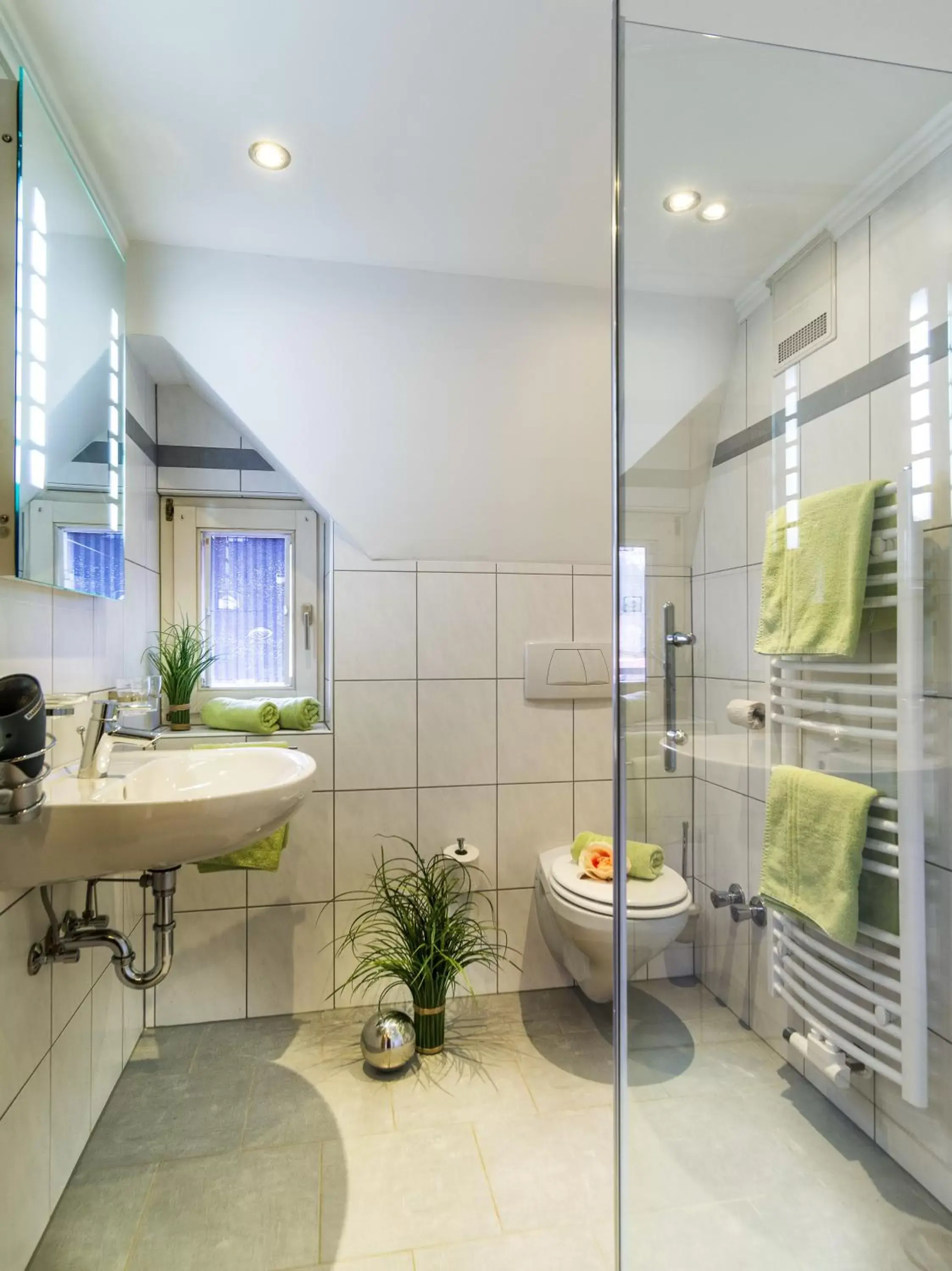 Photo of the whole room, Bathroom in Residenz Gruber, Hotel & Appartments