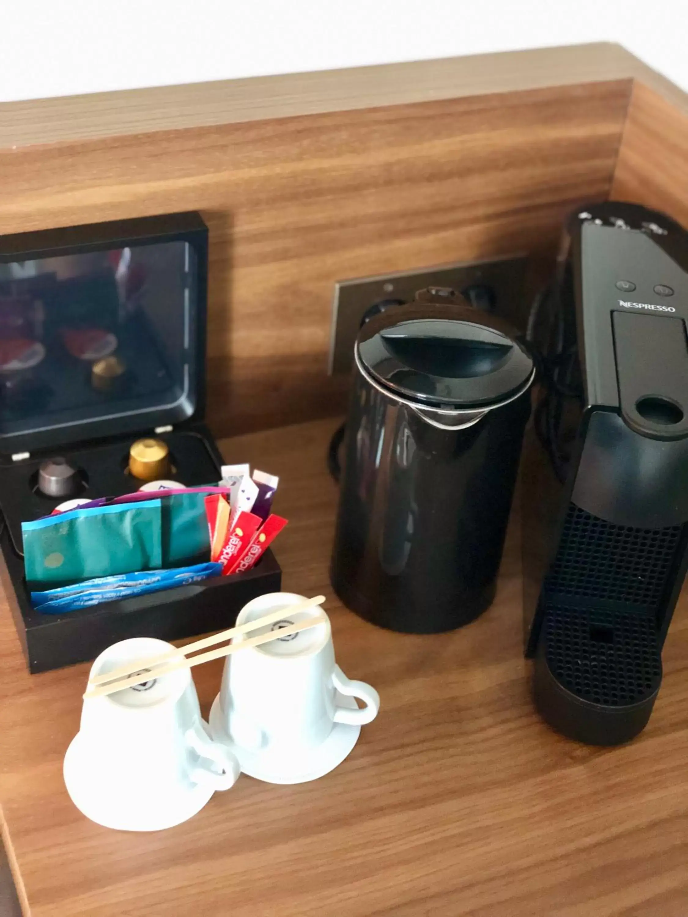 Coffee/tea facilities in Mercure Rennes Centre Place Bretagne