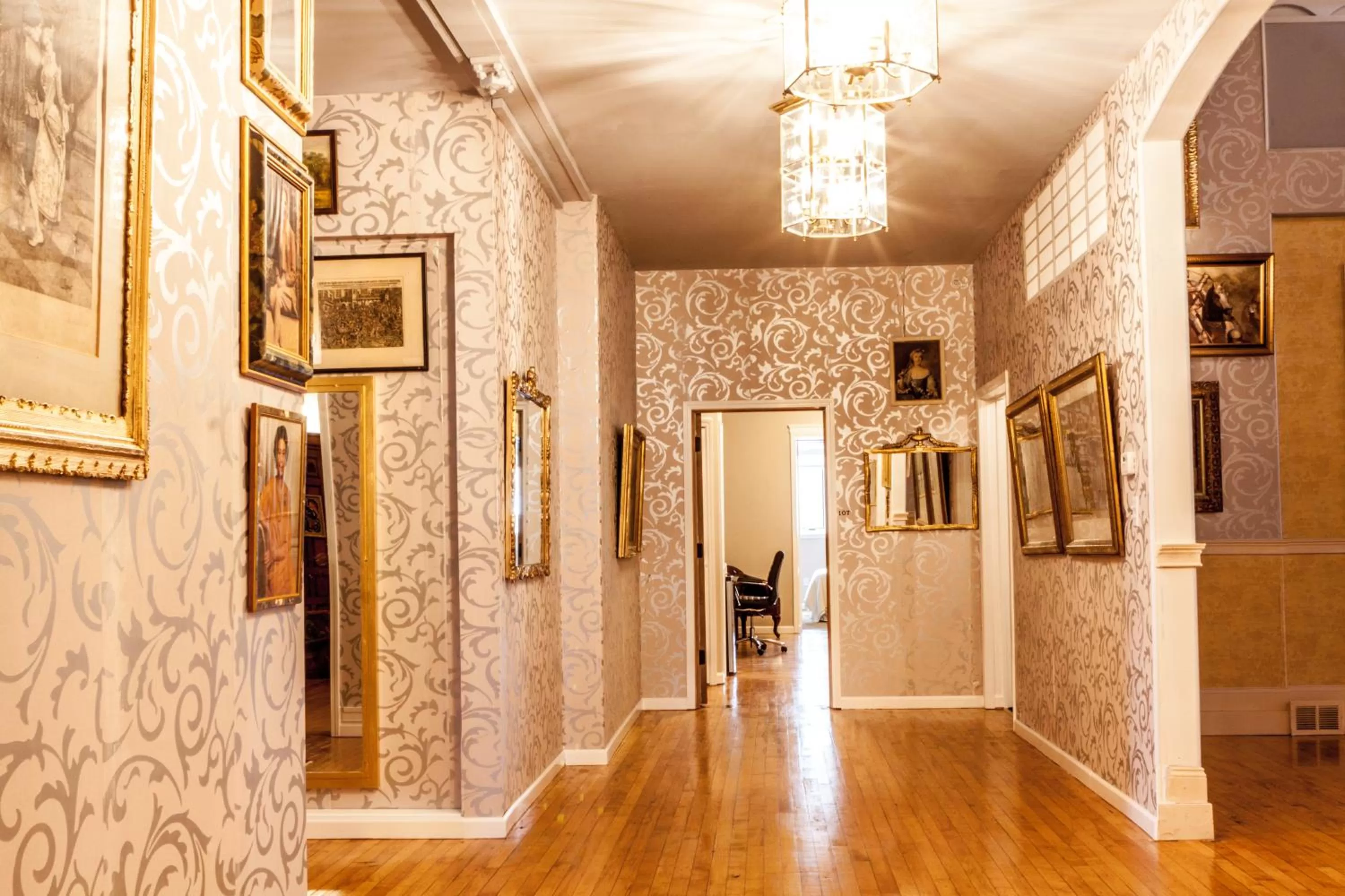 Lobby or reception in Amsterdam Castle NY