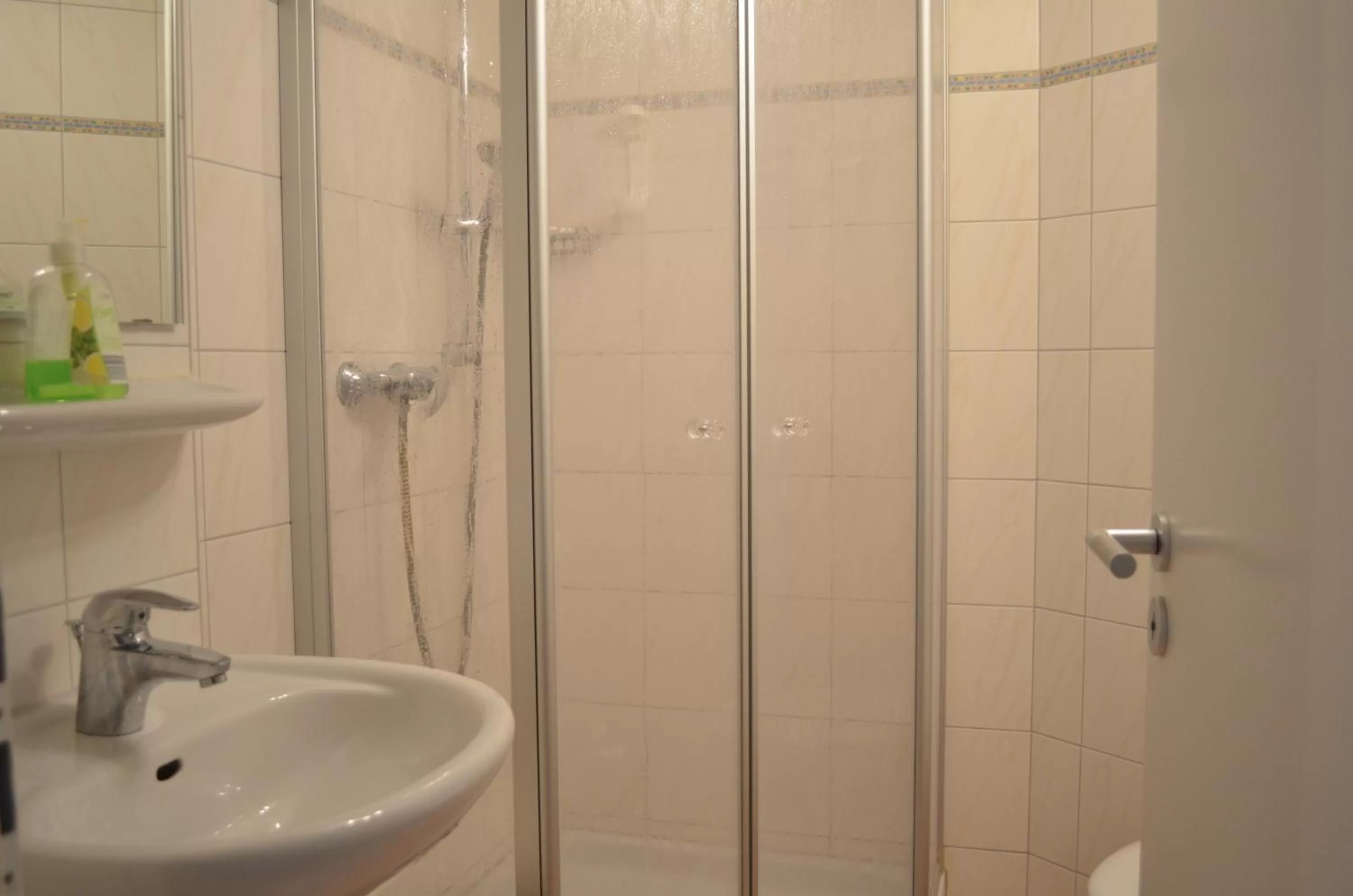 Bathroom in Alte Post - Hotel Am Rhein-Ufer Laufenburg