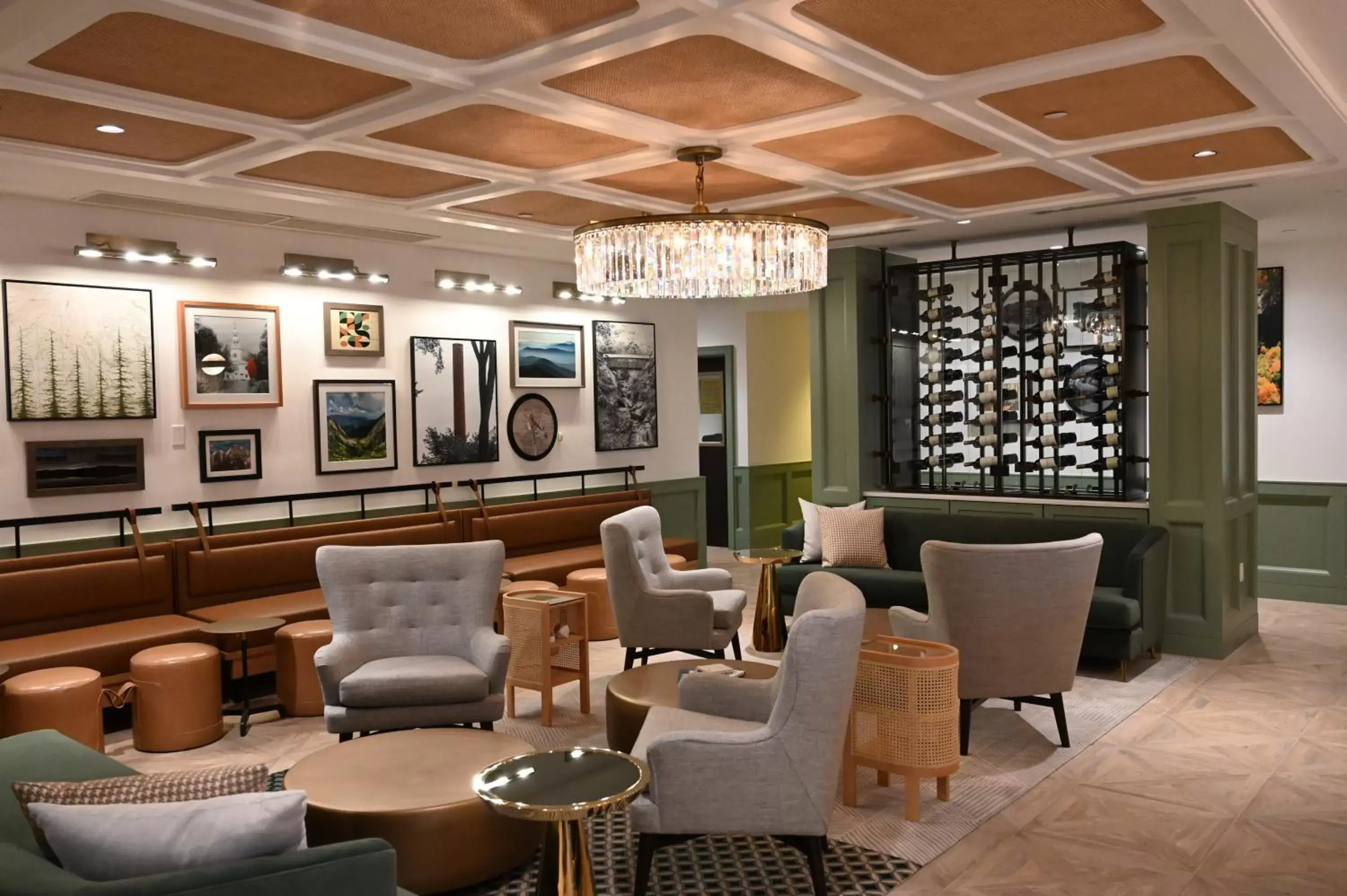 Seating area, Lounge/Bar in Six South St. Hotel