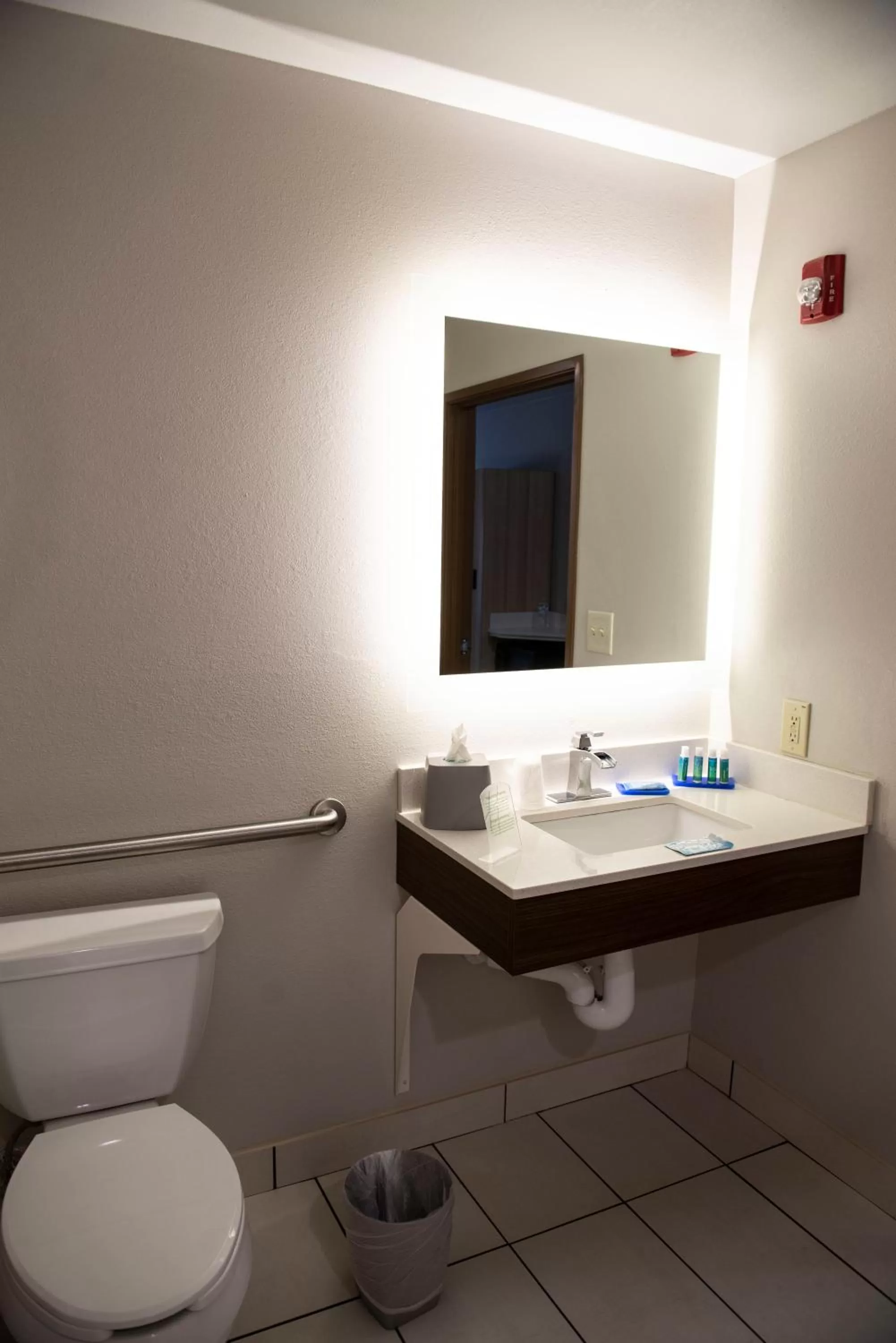 Bathroom in Holiday Inn Express Hotel & Suites Sedalia by IHG