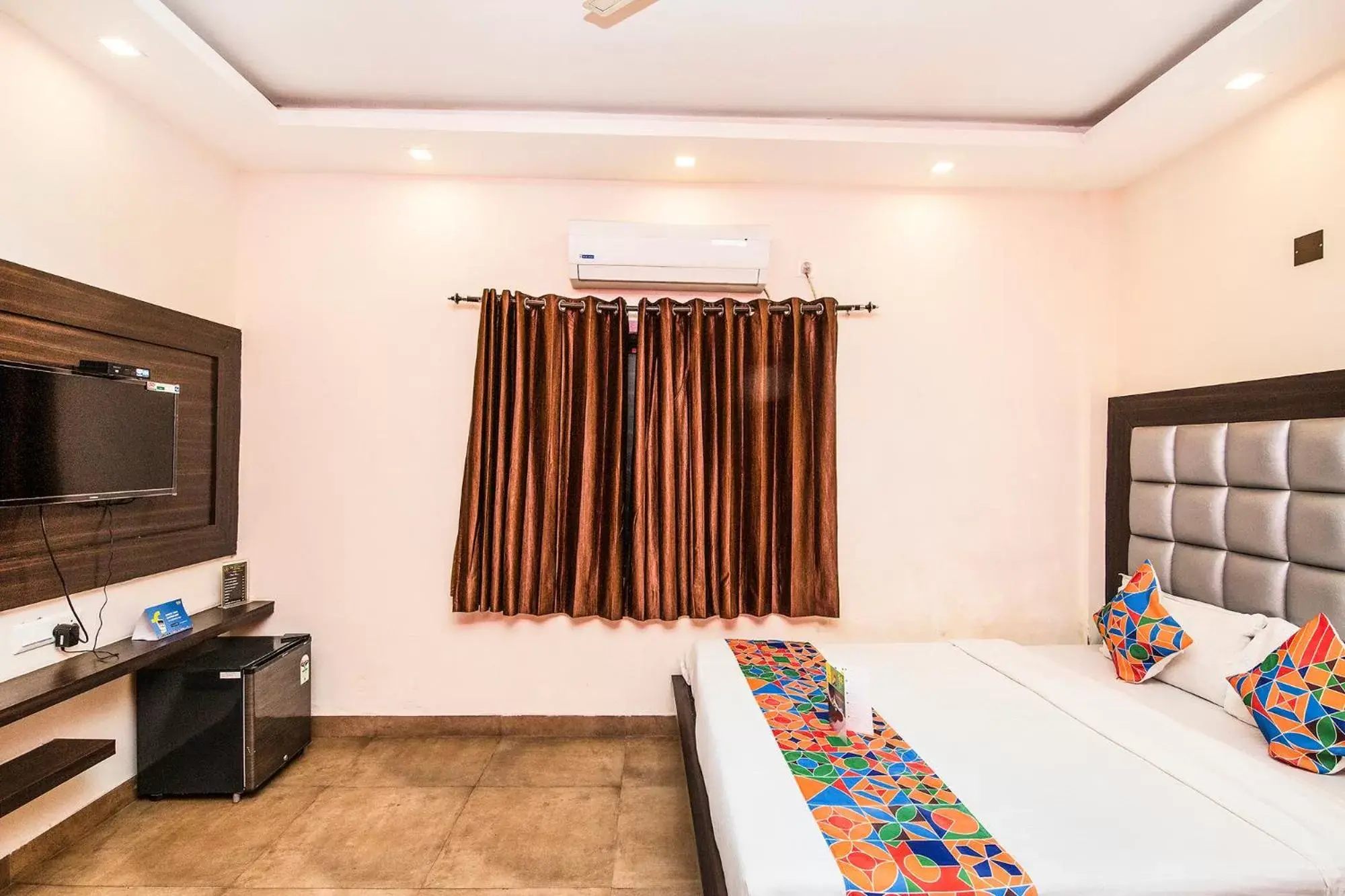 Bedroom, Bed in FabHotel De Sivalika Howrah