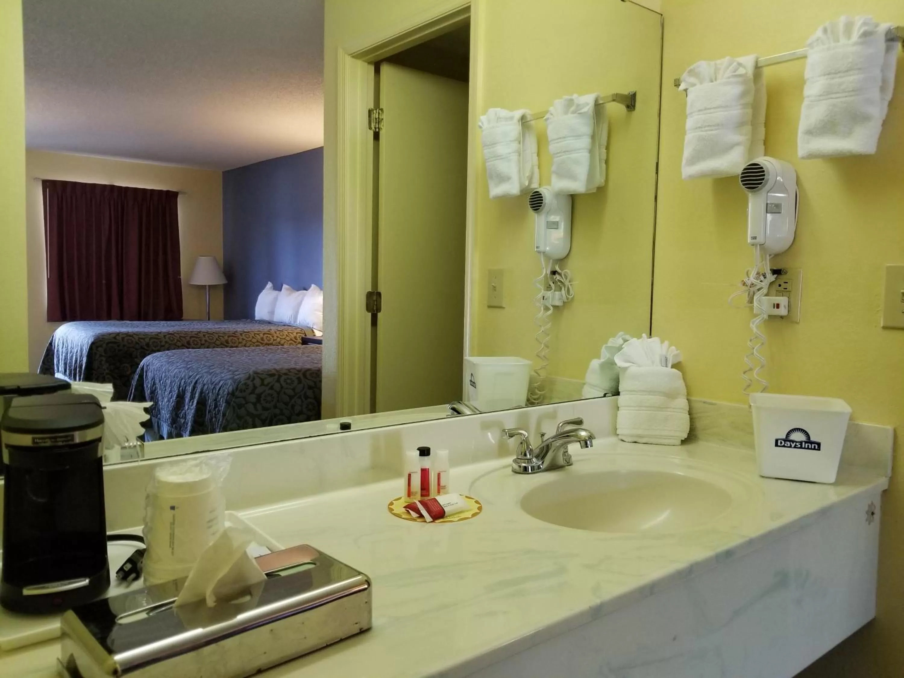 Bathroom in Days Inn by Wyndham Camilla