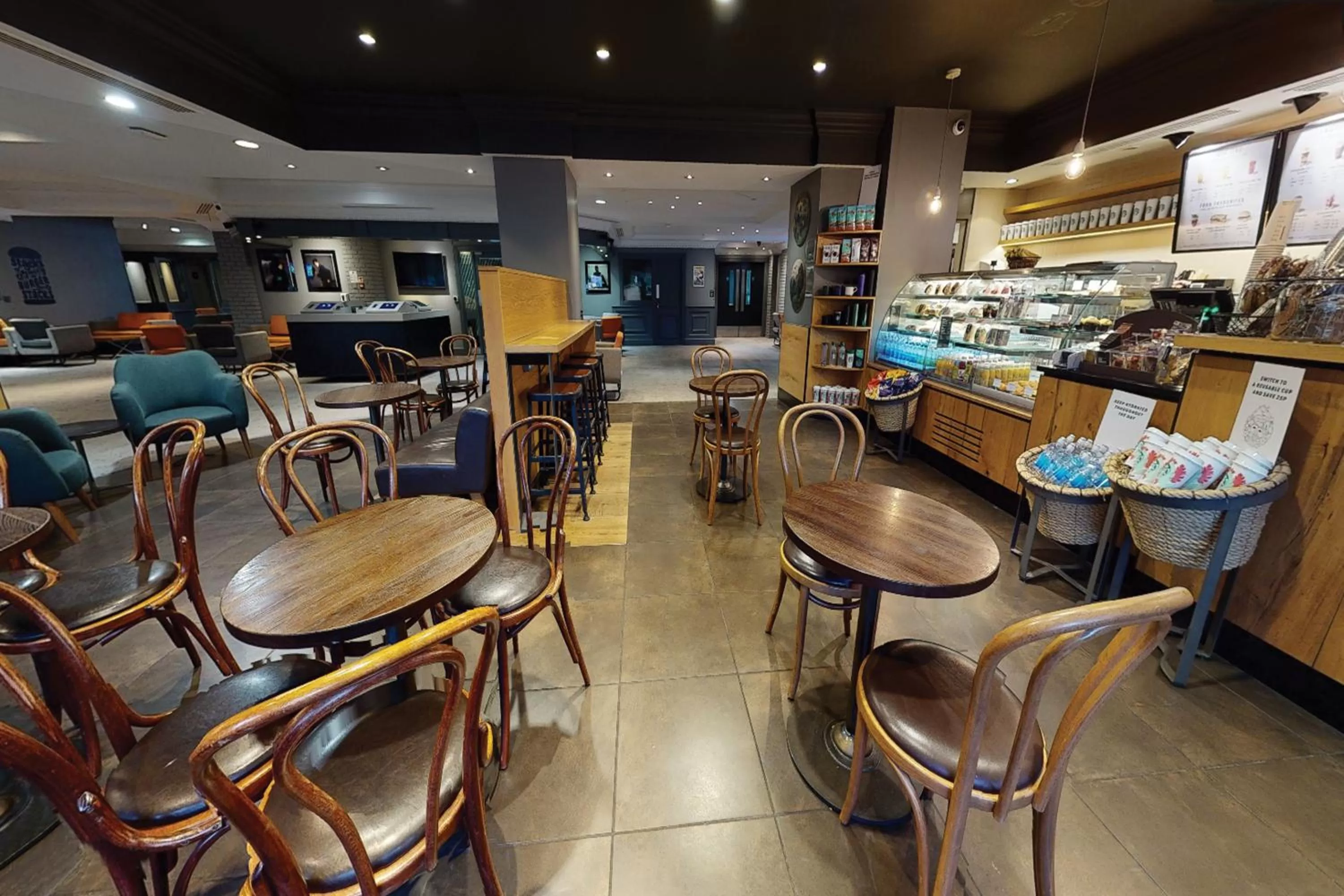 Restaurant/places to eat in Village Hotel Leeds North