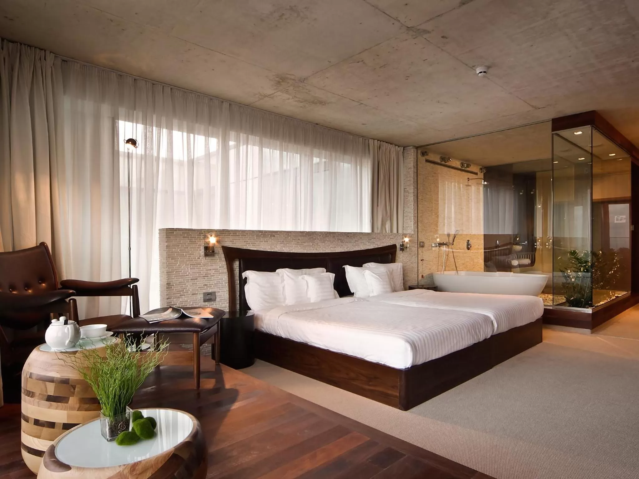 Photo of the whole room, Bed in Graffit Gallery Design Hotel