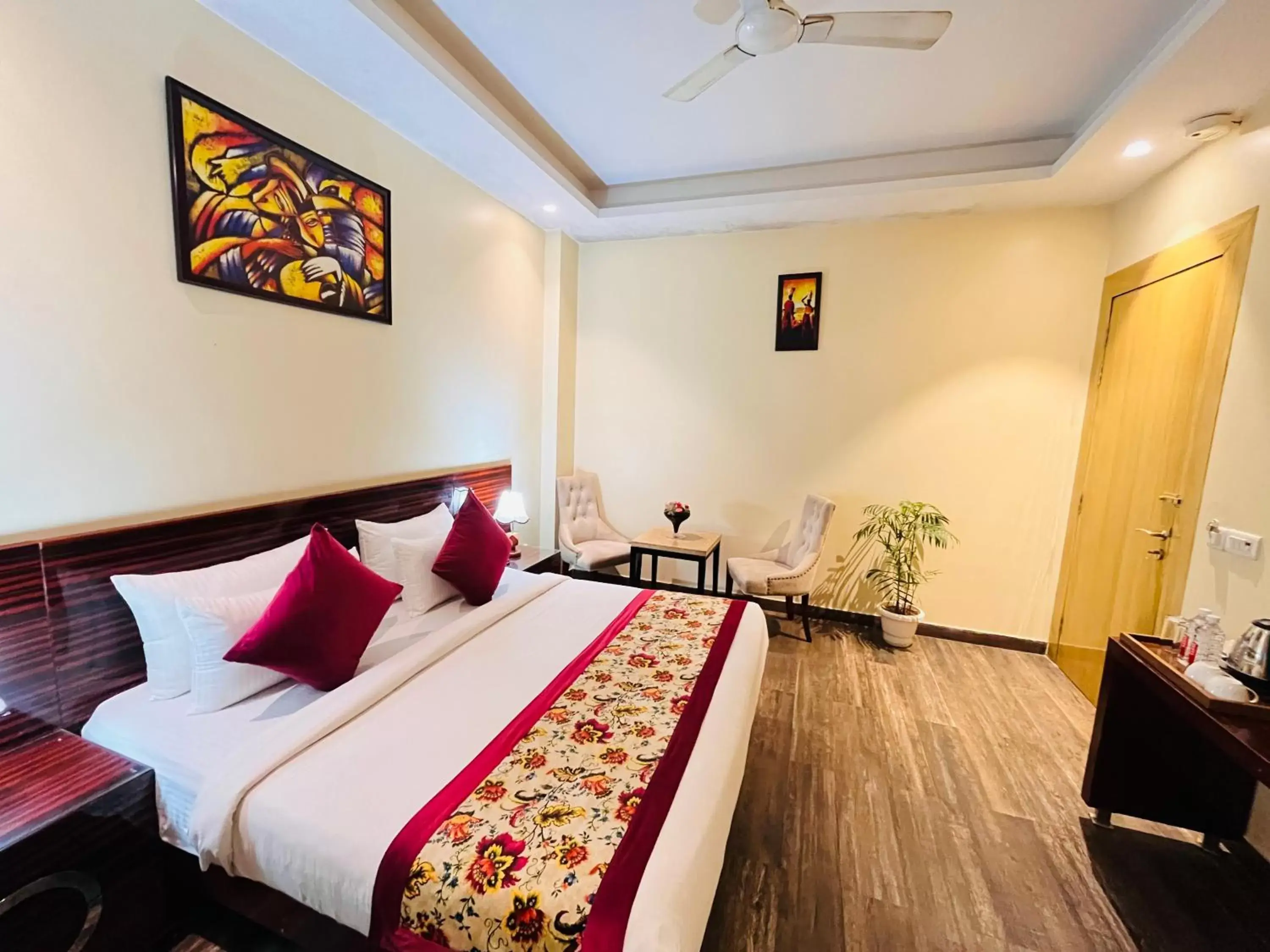 Bed in Hotel Banz - Near Delhi International Airport