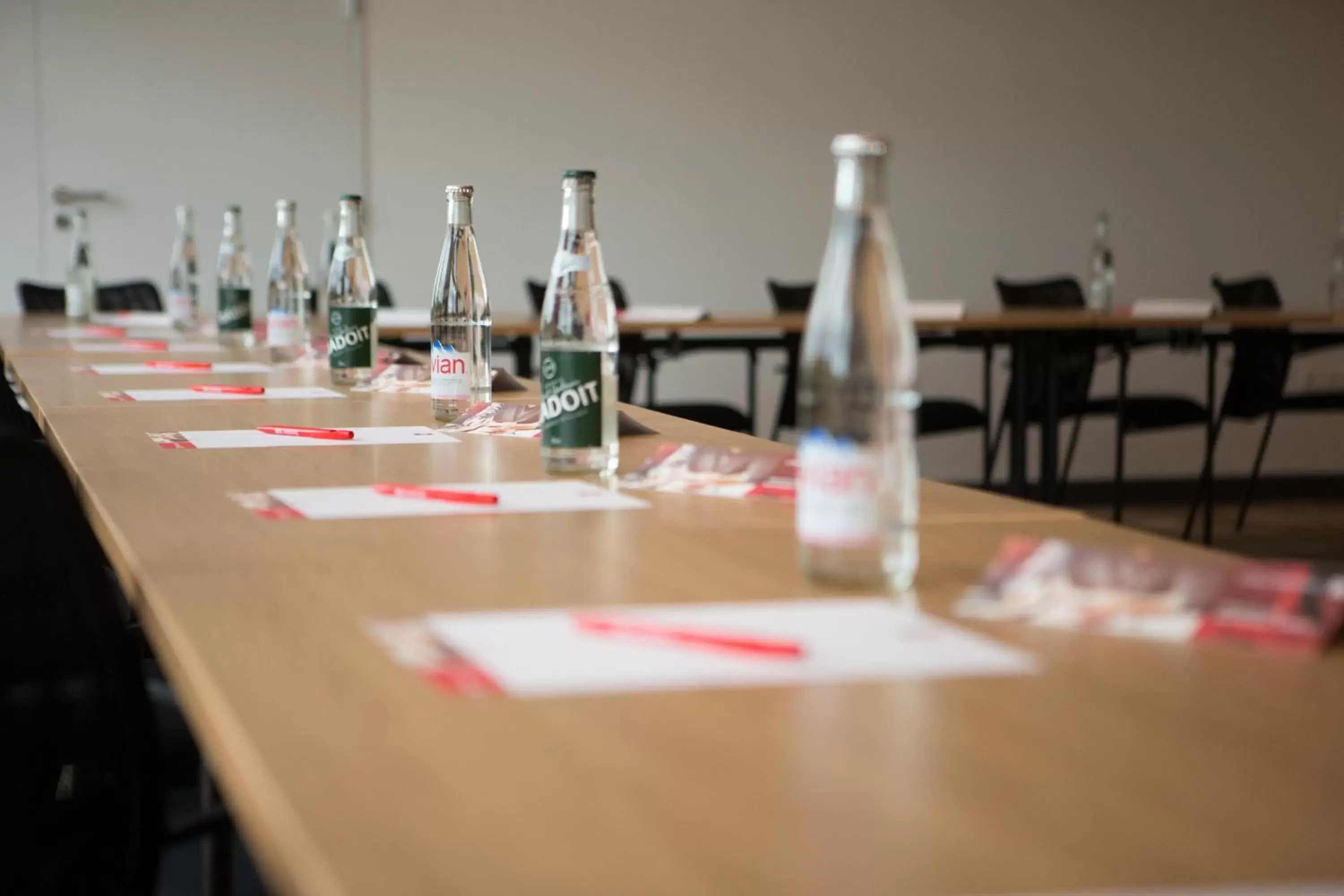 Meeting/conference room in ibis Cherbourg La Glacerie