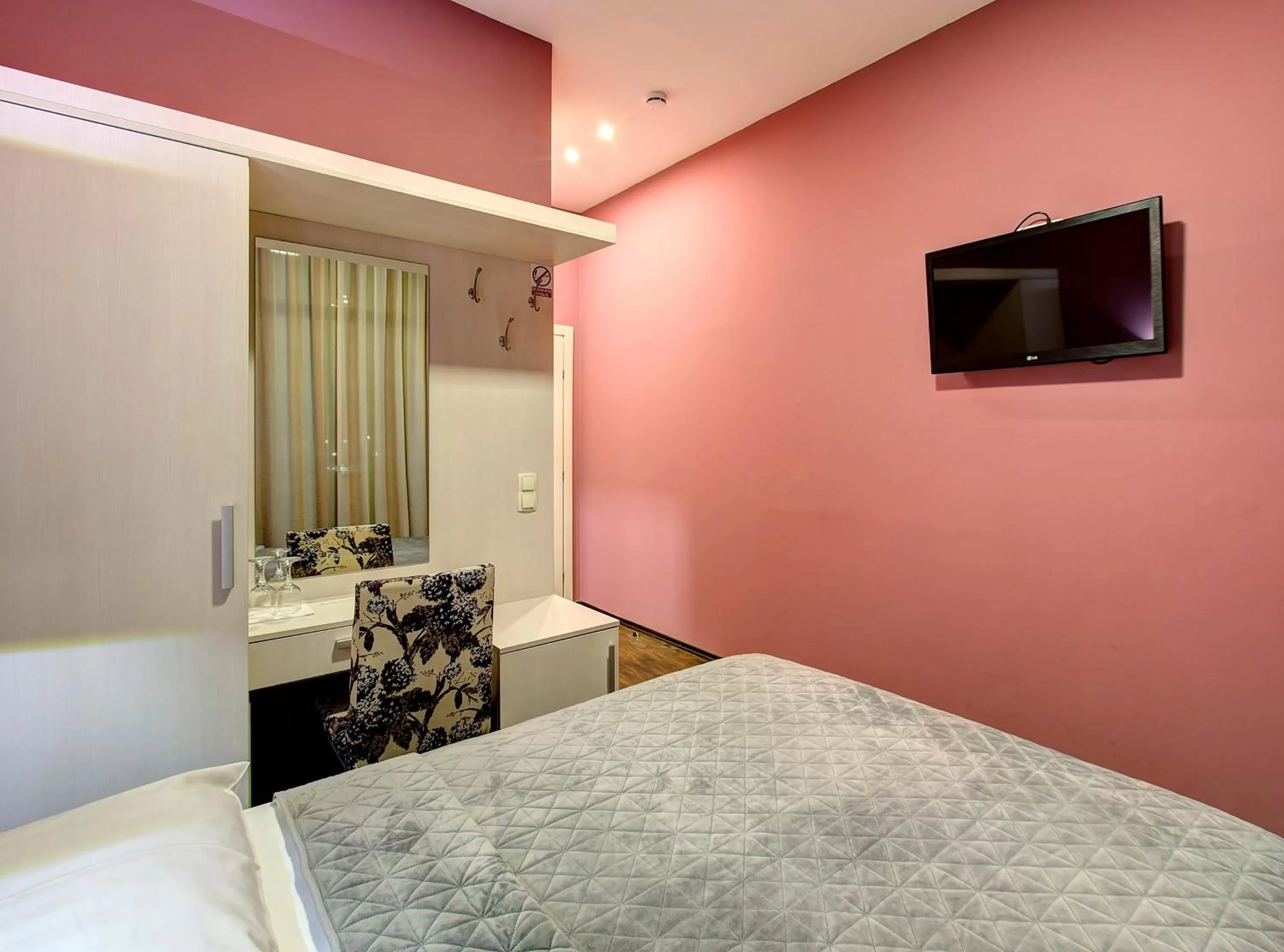 Bed in Hotel Le Pont