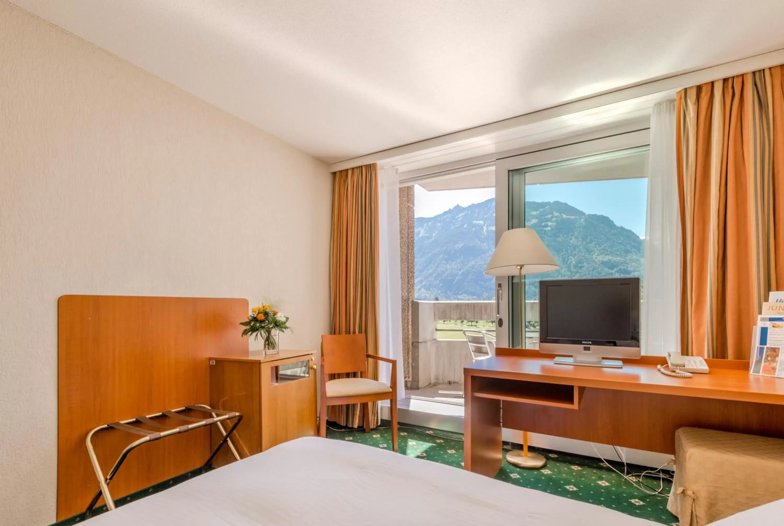 Bedroom in Metropole Swiss Quality Hotel