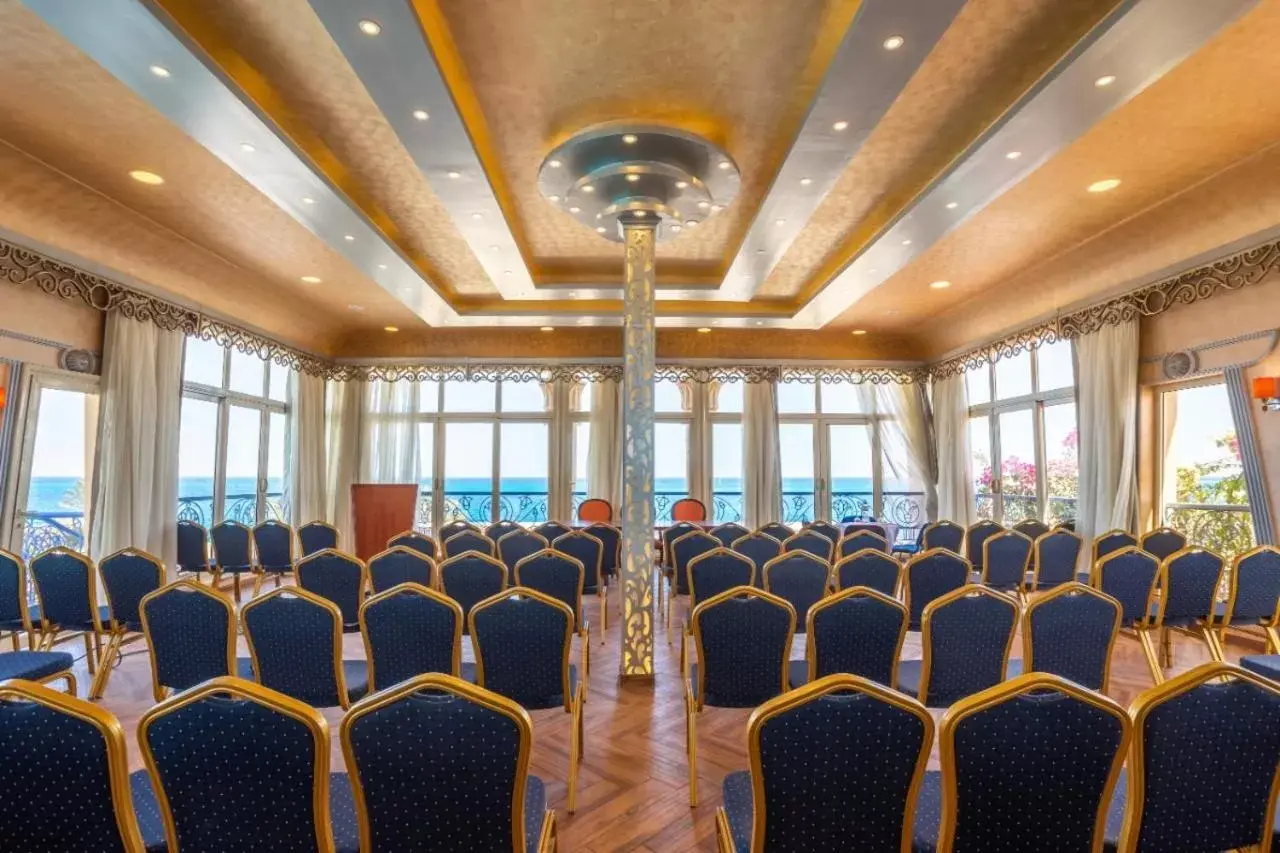 Meeting/conference room in King Tut Aqua Park Beach Resort