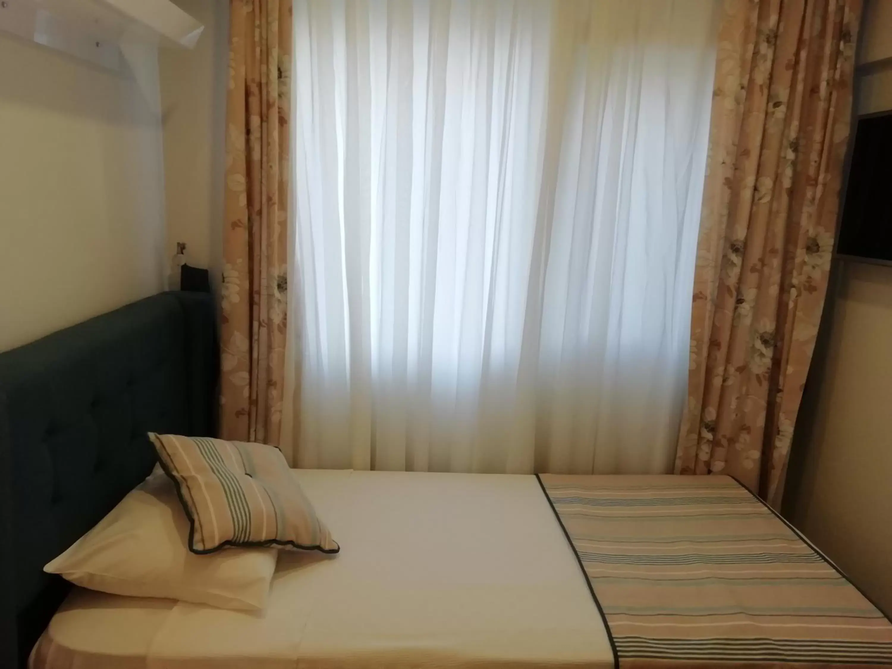 Bedroom, Bed in Just Inn Hotel