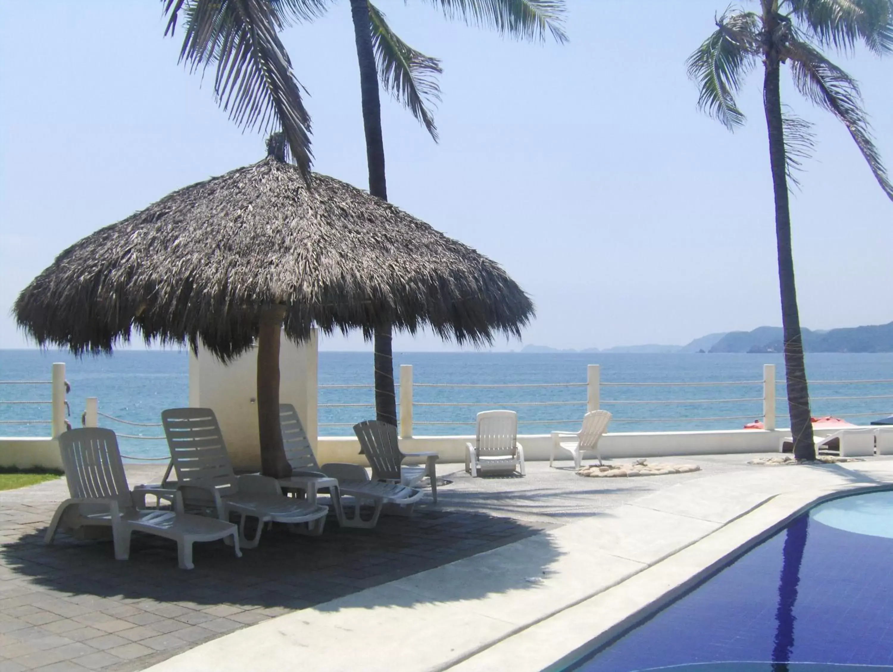 Swimming Pool in Hotel Barra de Navidad