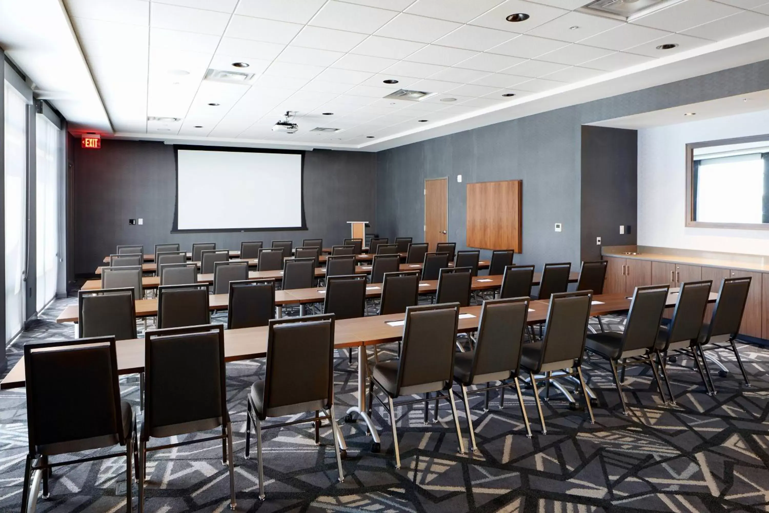 Meeting/conference room in SpringHill Suites by Marriott Columbus Easton Area