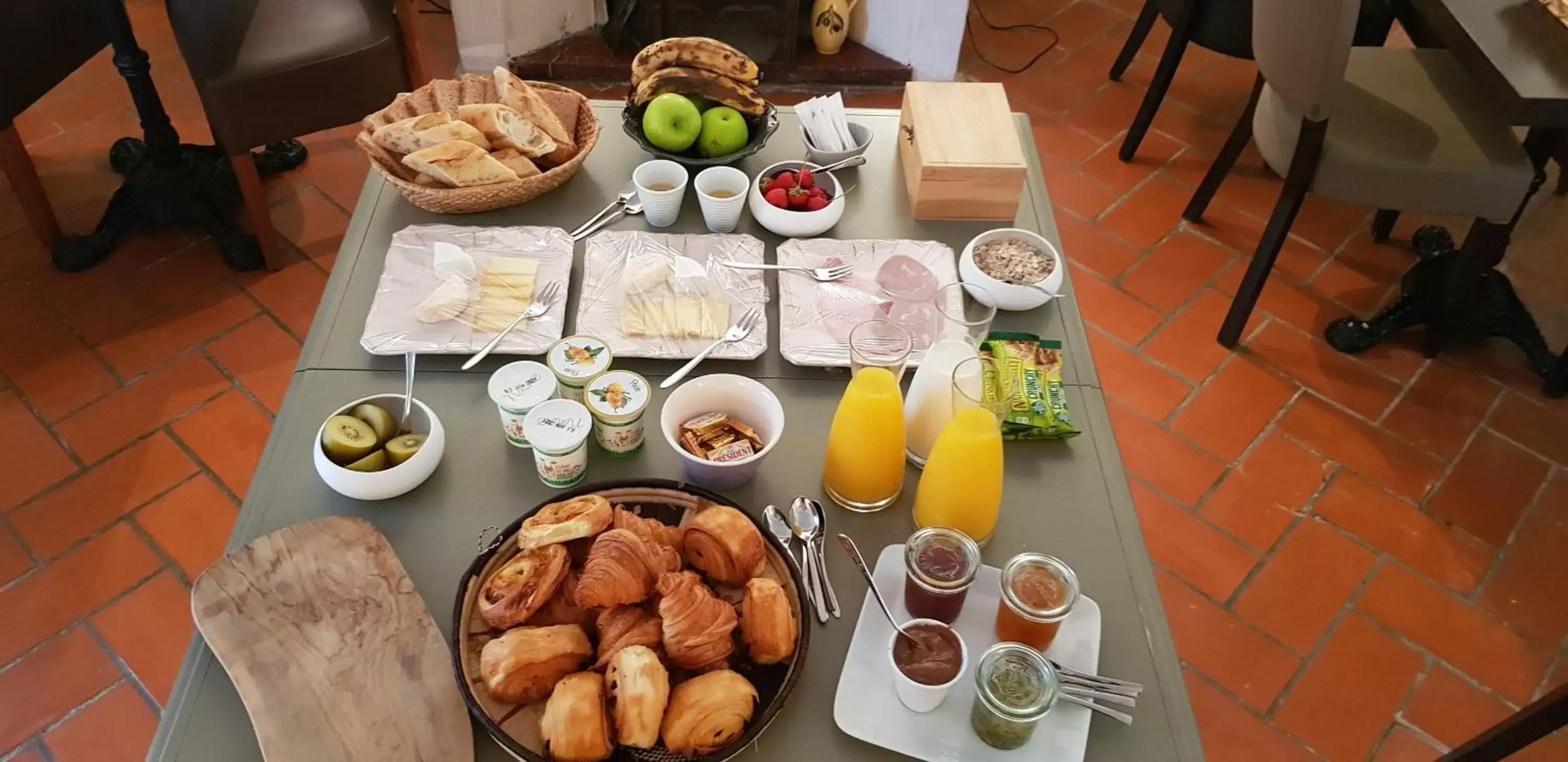 Breakfast in Le Belvédère - Chambres d'hôtes de charme et Restaurant