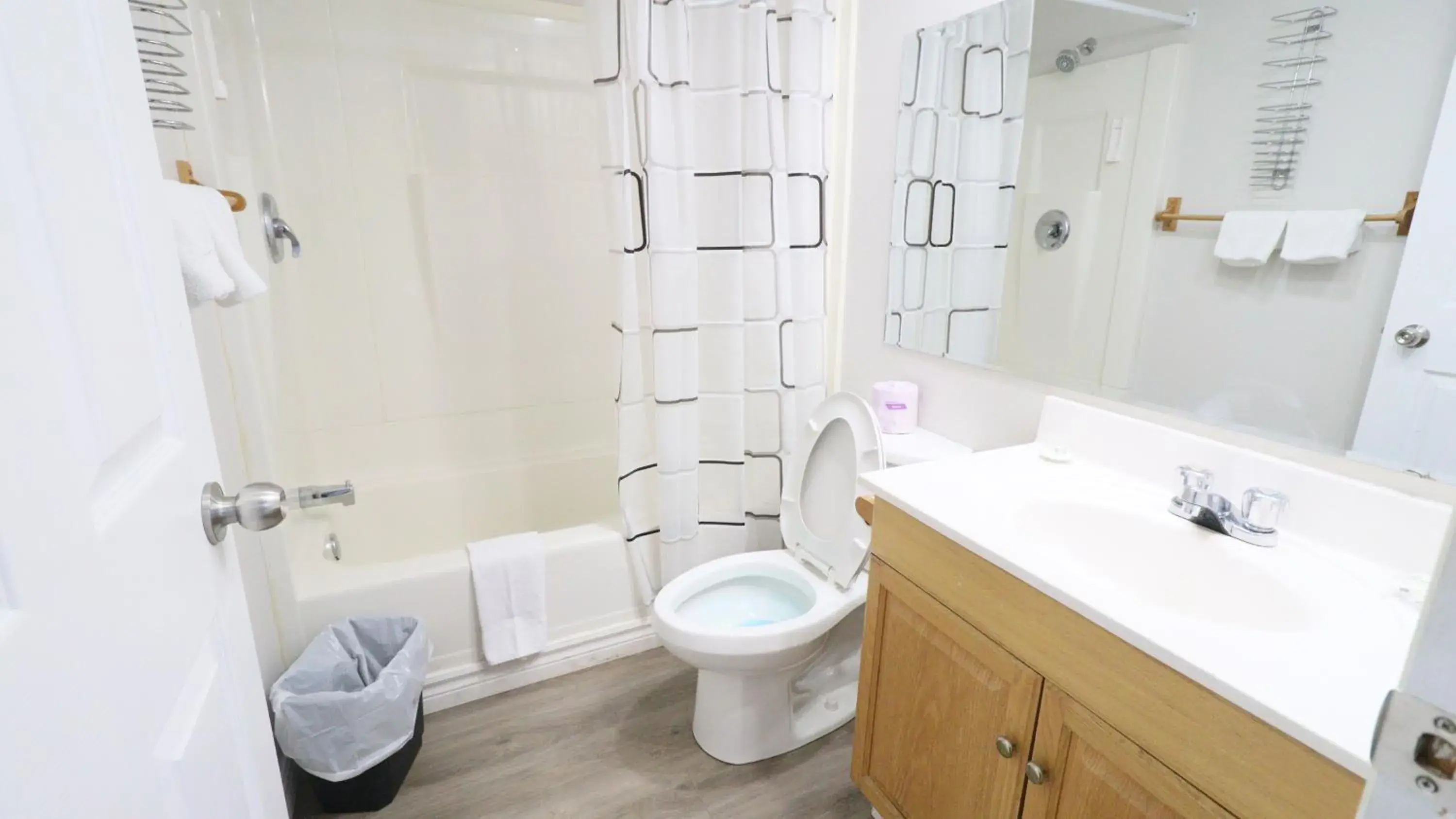 Bathroom in Algonquin Lakeside Inn