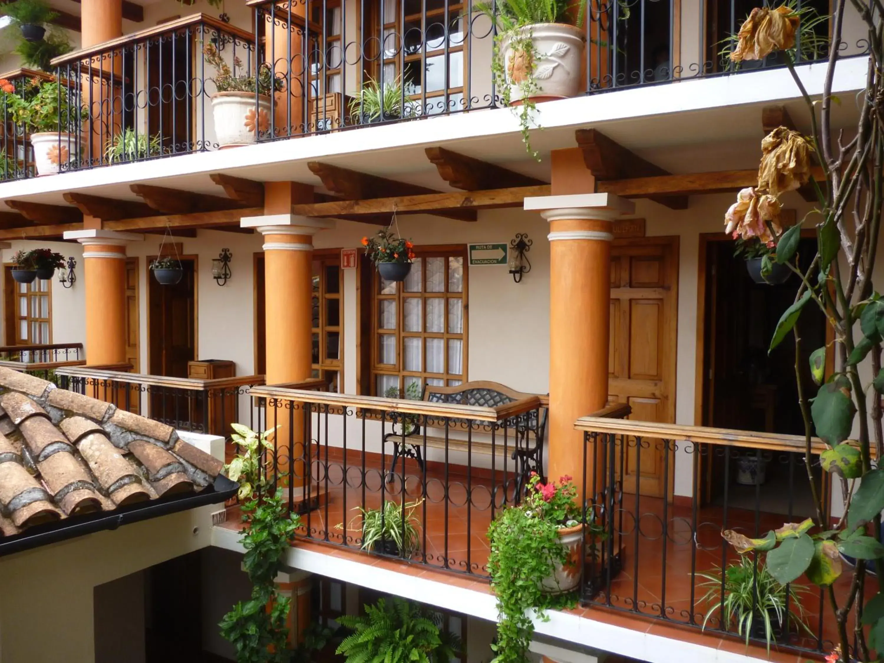 Balcony/Terrace, Property Building in Hotel La Casa de Mamá