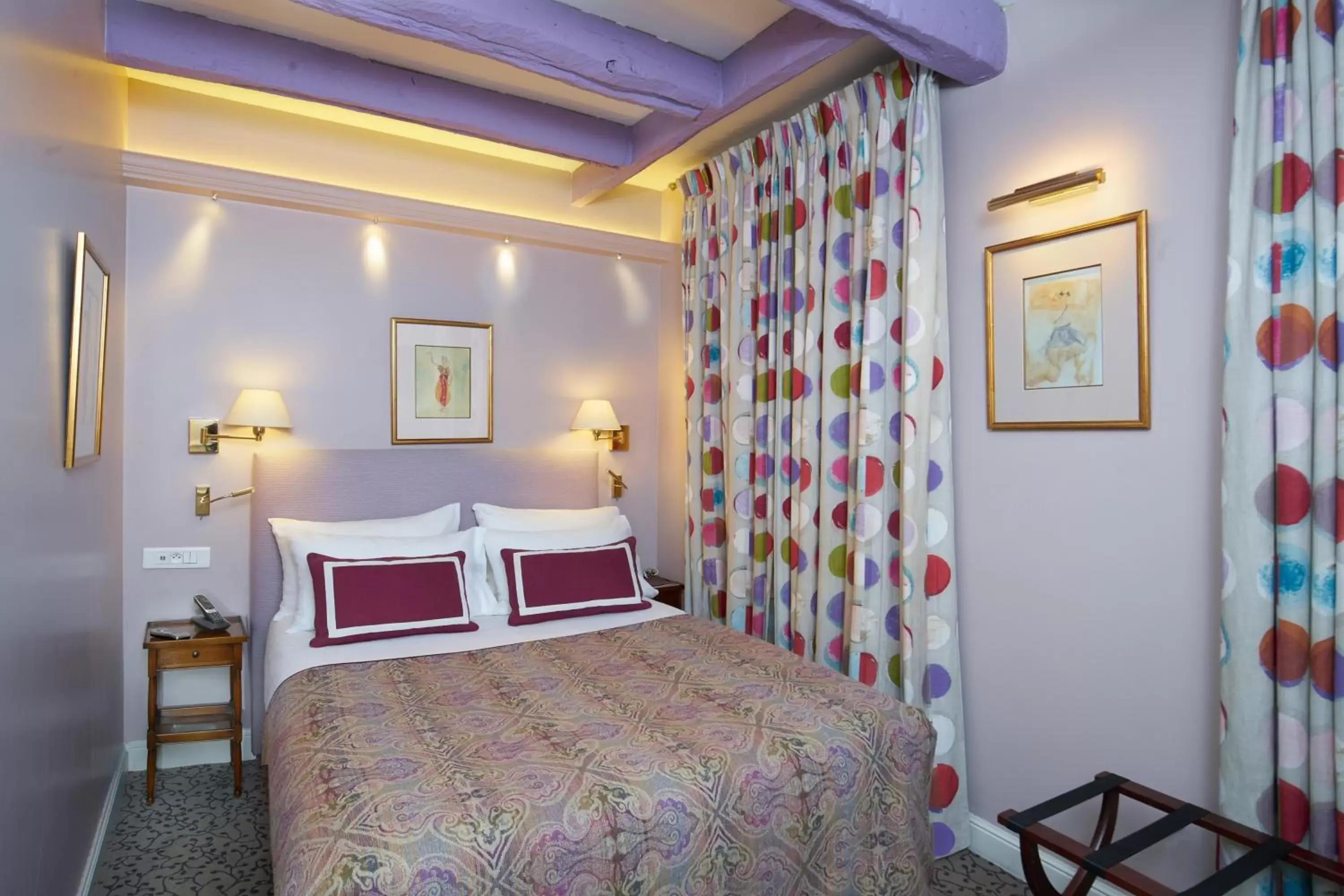 Bedroom, Bed in Le Relais Montmartre