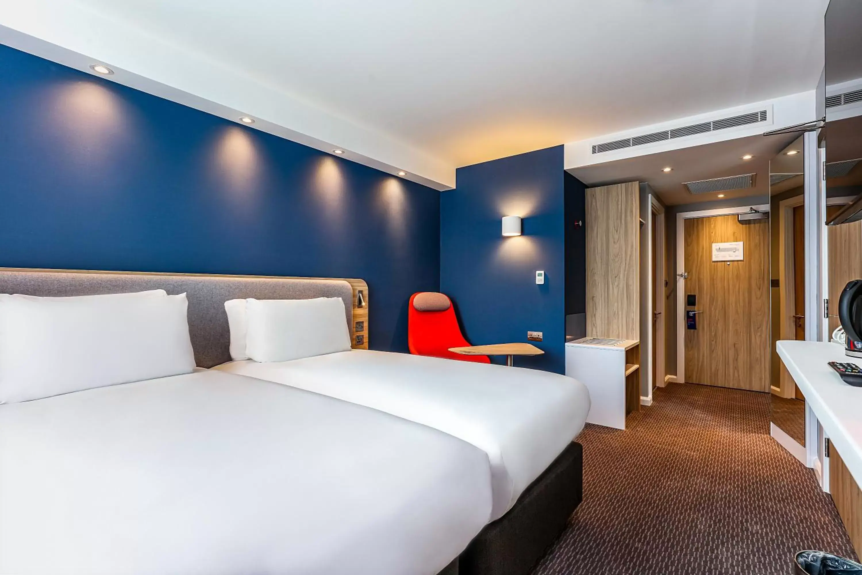 Standard Twin Room with Free Hot Breakfast in Holiday Inn Express - Exeter - City Centre by IHG Standard Twin Room with Free Hot Breakfast in Holiday Inn Express - Exeter - City Centre by IHG