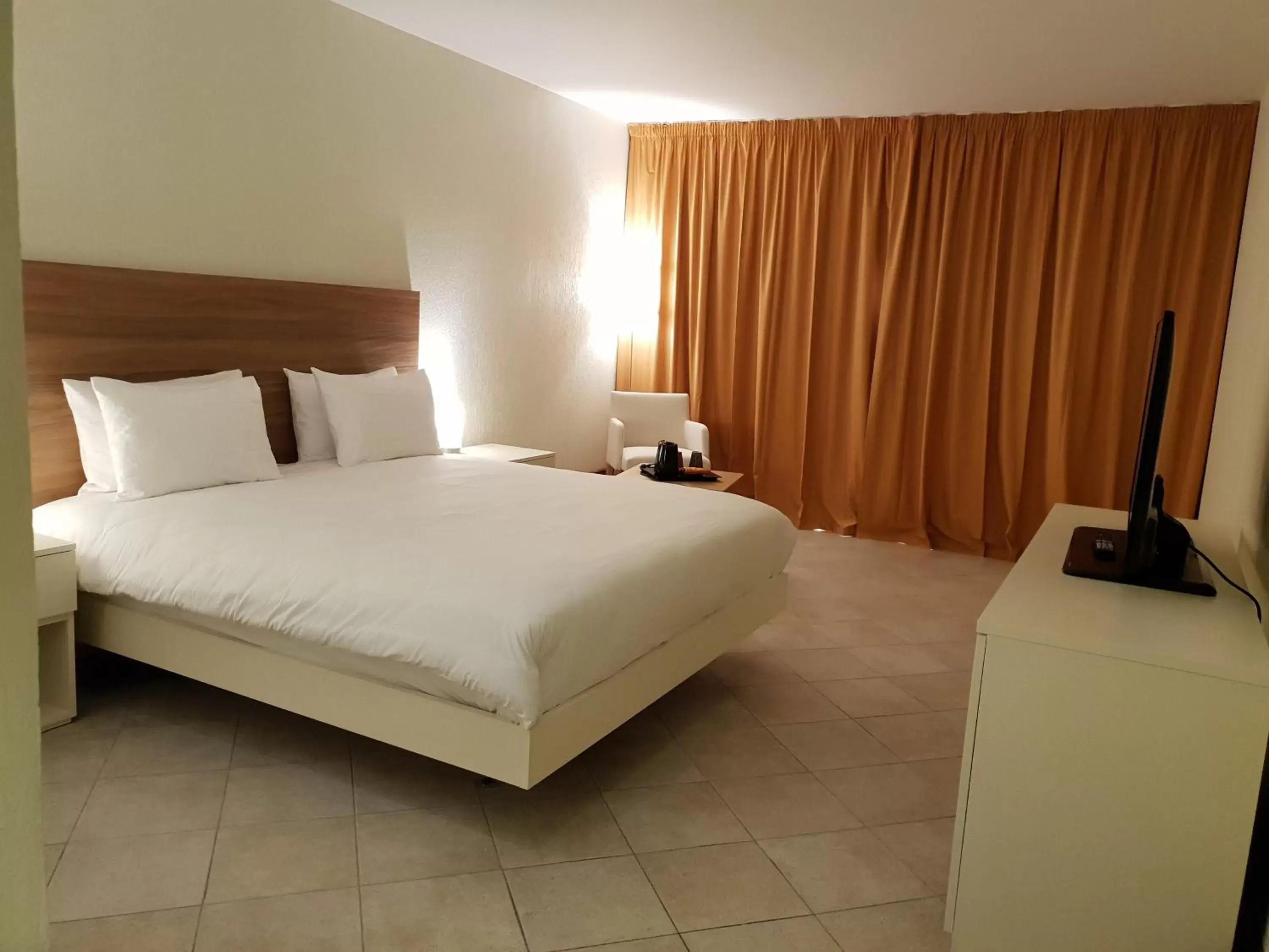 Superior Double or Twin Room with City View in Hotel Arawak Beach Resort Superior Double or Twin Room with City View in Hotel Arawak Beach Resort