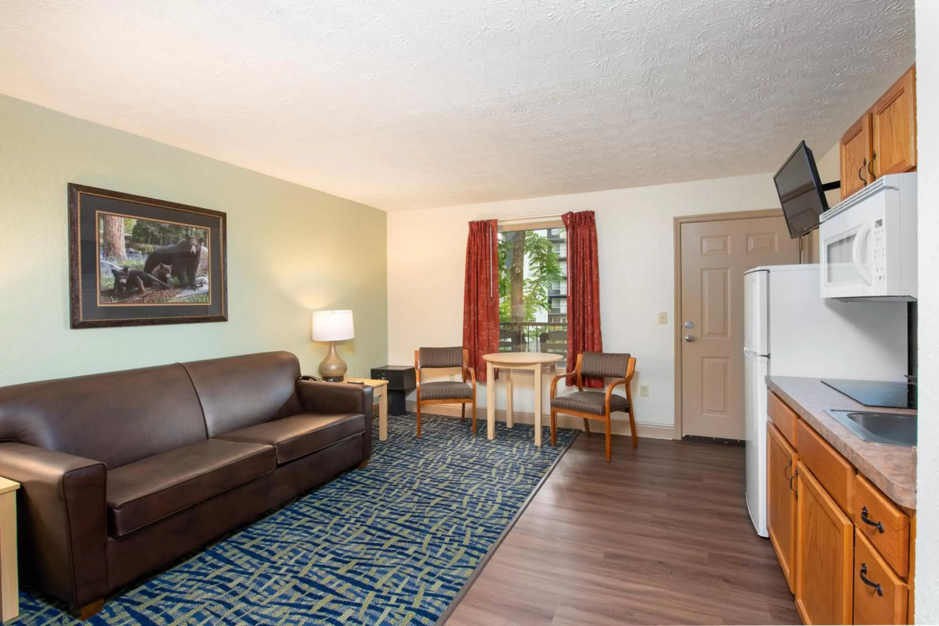 Living room, Seating Area in Creekstone Inn