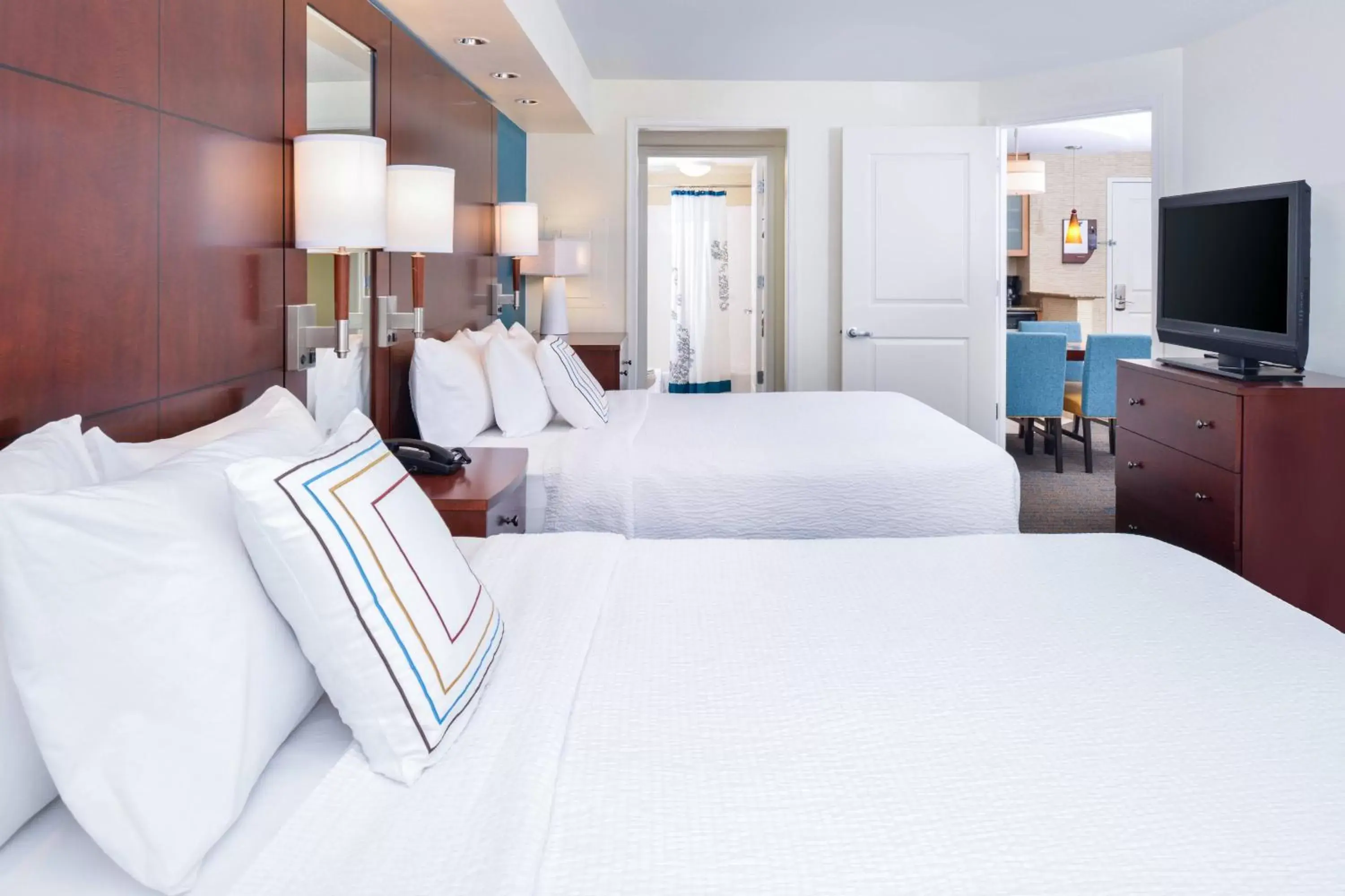 Bedroom, Bed in Residence Inn by Marriott Harrisonburg