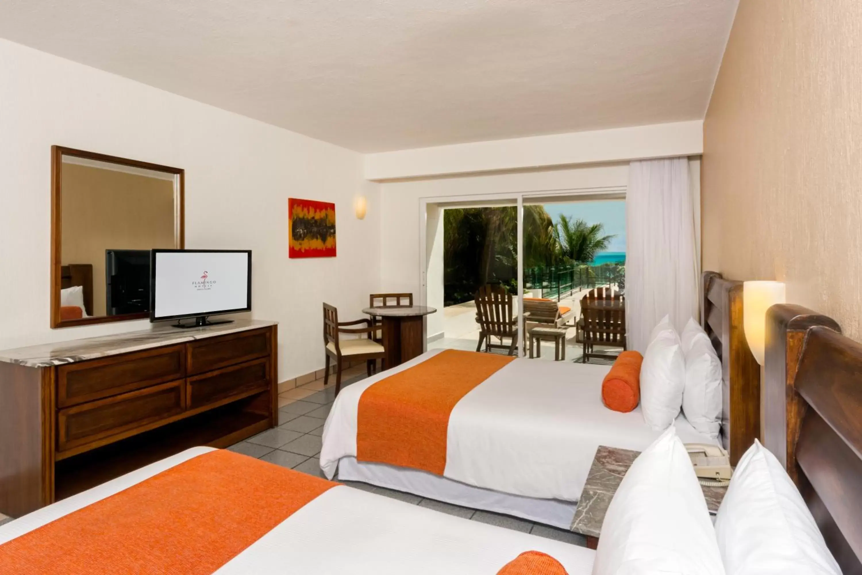 TV and multimedia in Flamingo Cancun Resort