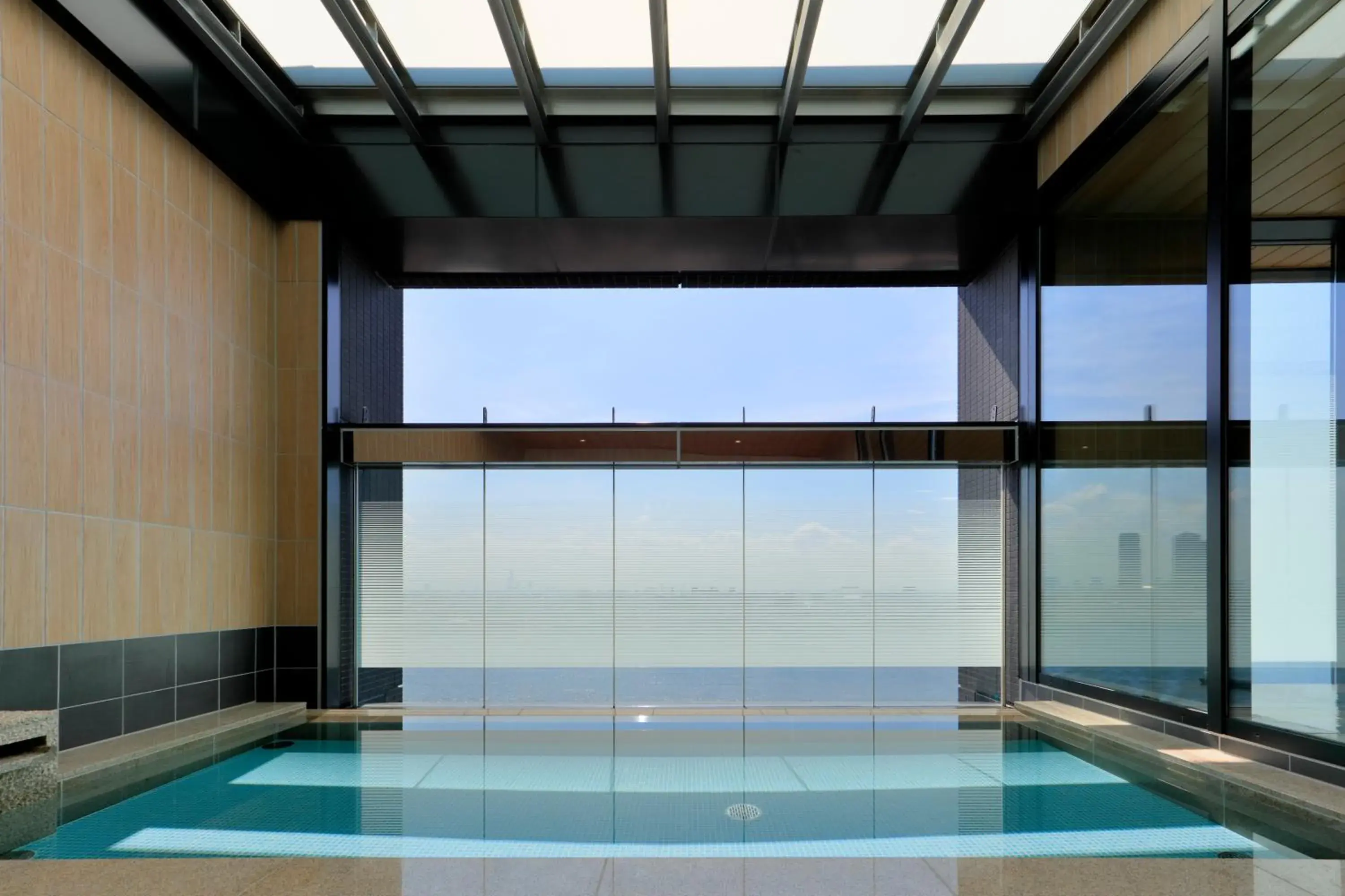 Public Bath, Swimming Pool in The Singulari Hotel & Skyspa at Universal Studios Japan